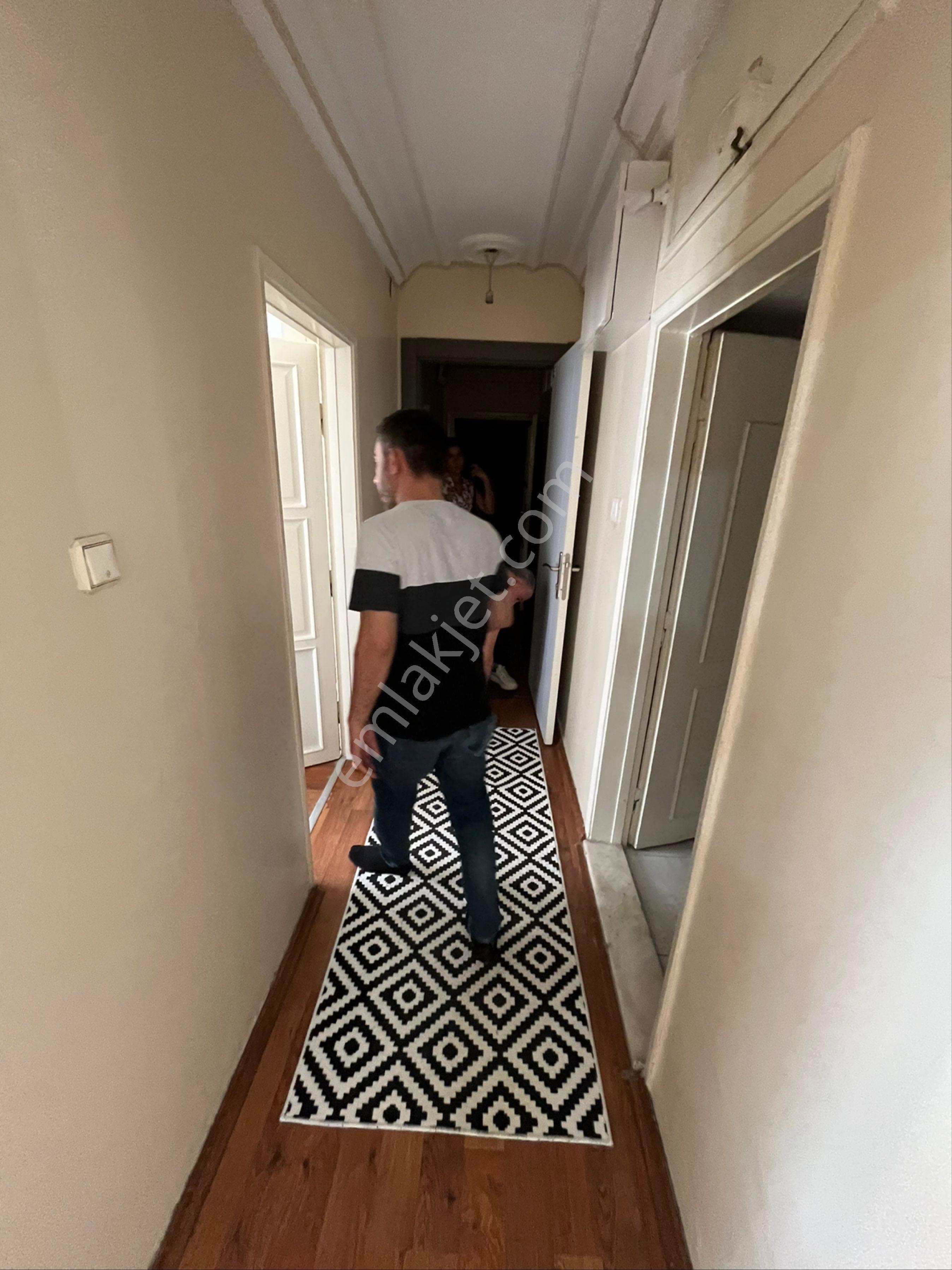 Seyhan Baraj Yolunda Apartman Dairesi İçerisinde Balkonlu Eşyalı Kiralık 1+1 - Görsel 13