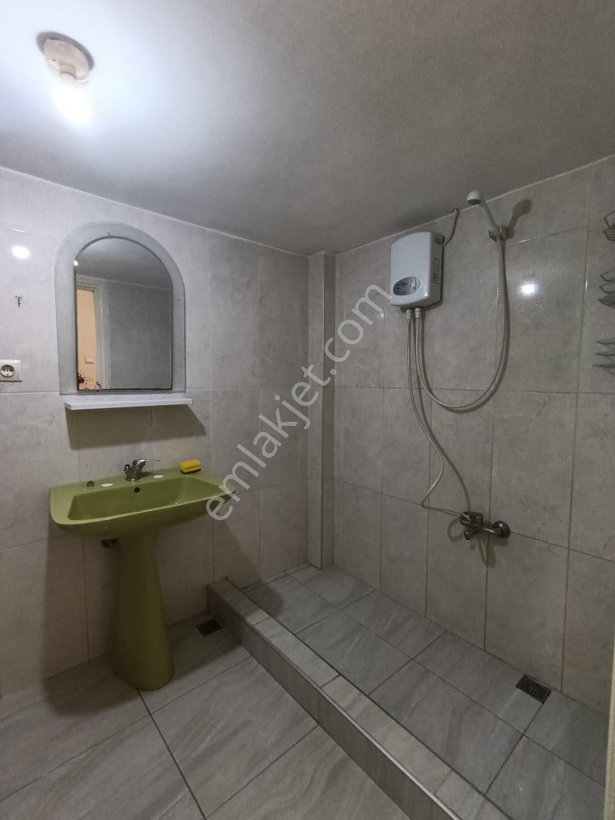 Seyhan Baraj Yolunda Apartman Dairesi İçerisinde Balkonlu Eşyalı Kiralık 1+1 - Görsel 29
