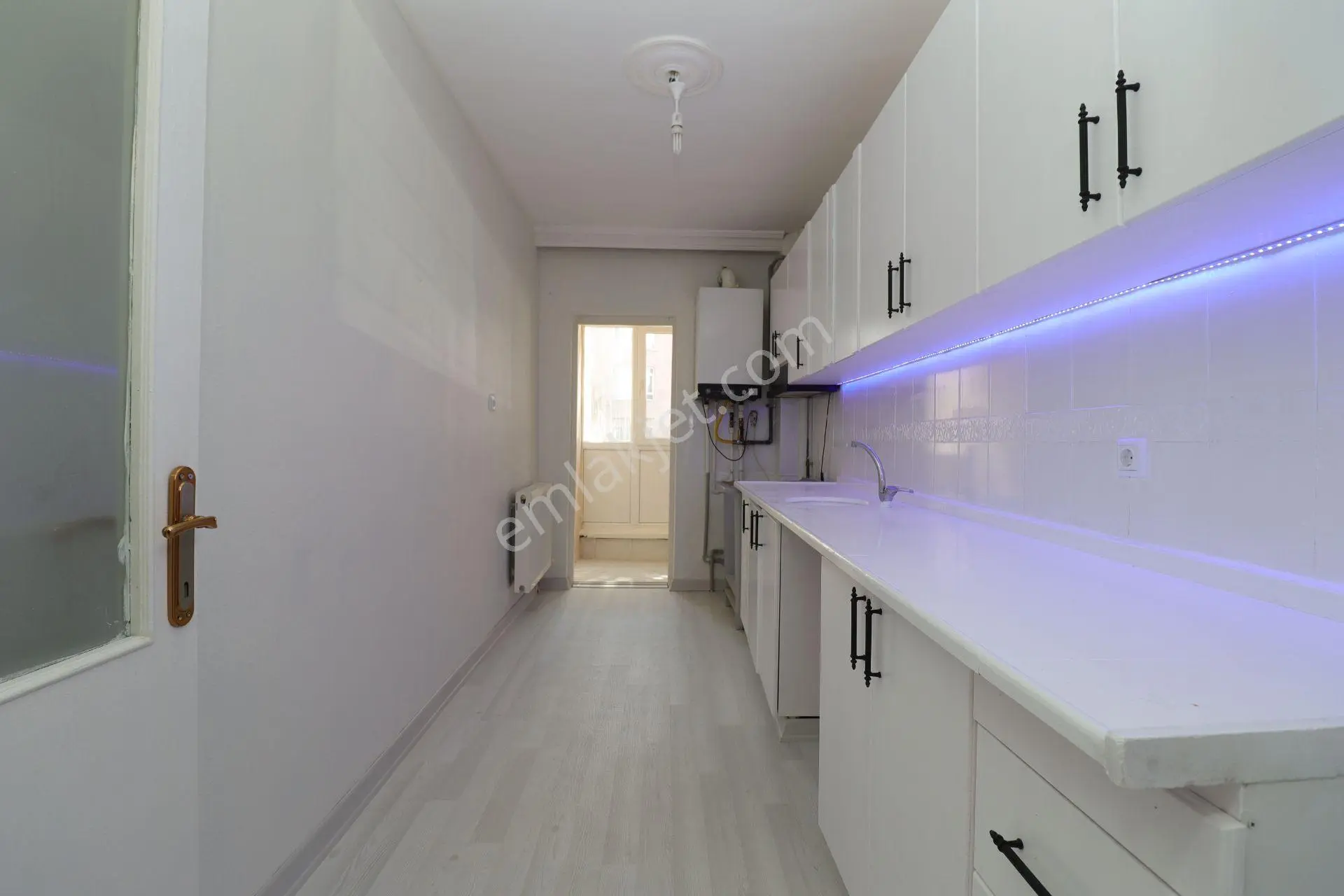 Akif'ten Ayyıldız'da Site İçi 3+1 Pazara Okula Yakın Kiralık Daire - Görsel 2