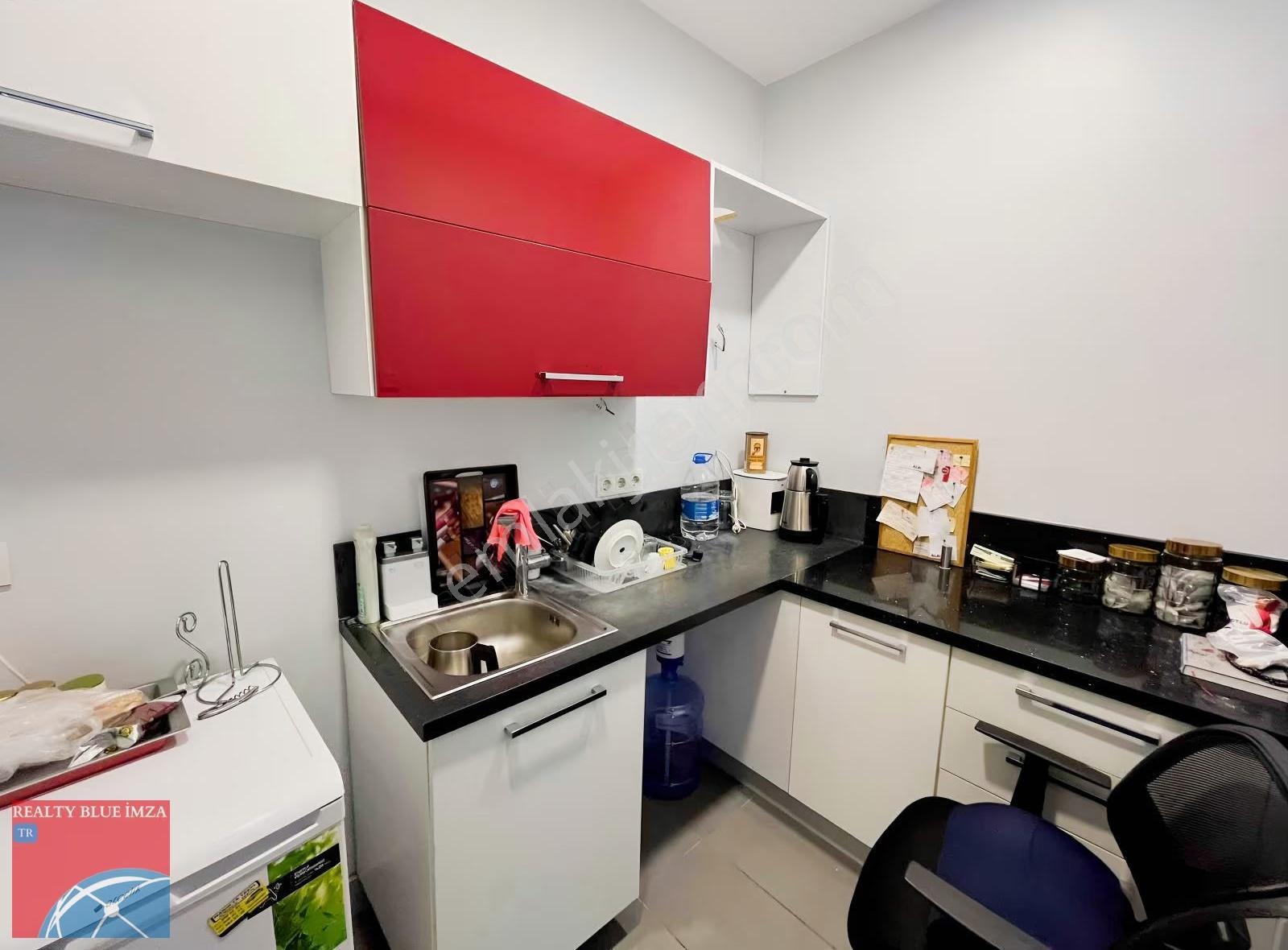 İstanbul İzparkta Deniz Manzaralı Prestijli Ofis Katı - Görsel 12