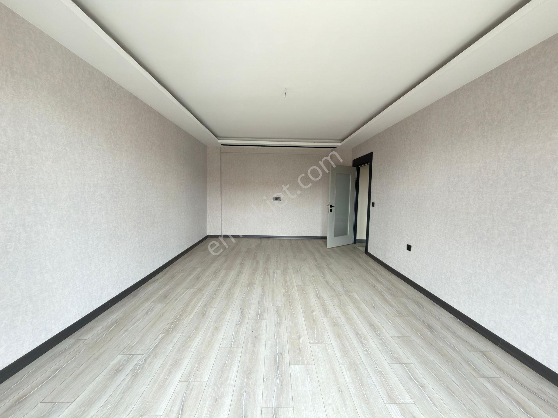 Özçeliklerden Cadde Yakını Çift Banyo Köşe Başı 140m2 3+1 Dairee - Görsel 23
