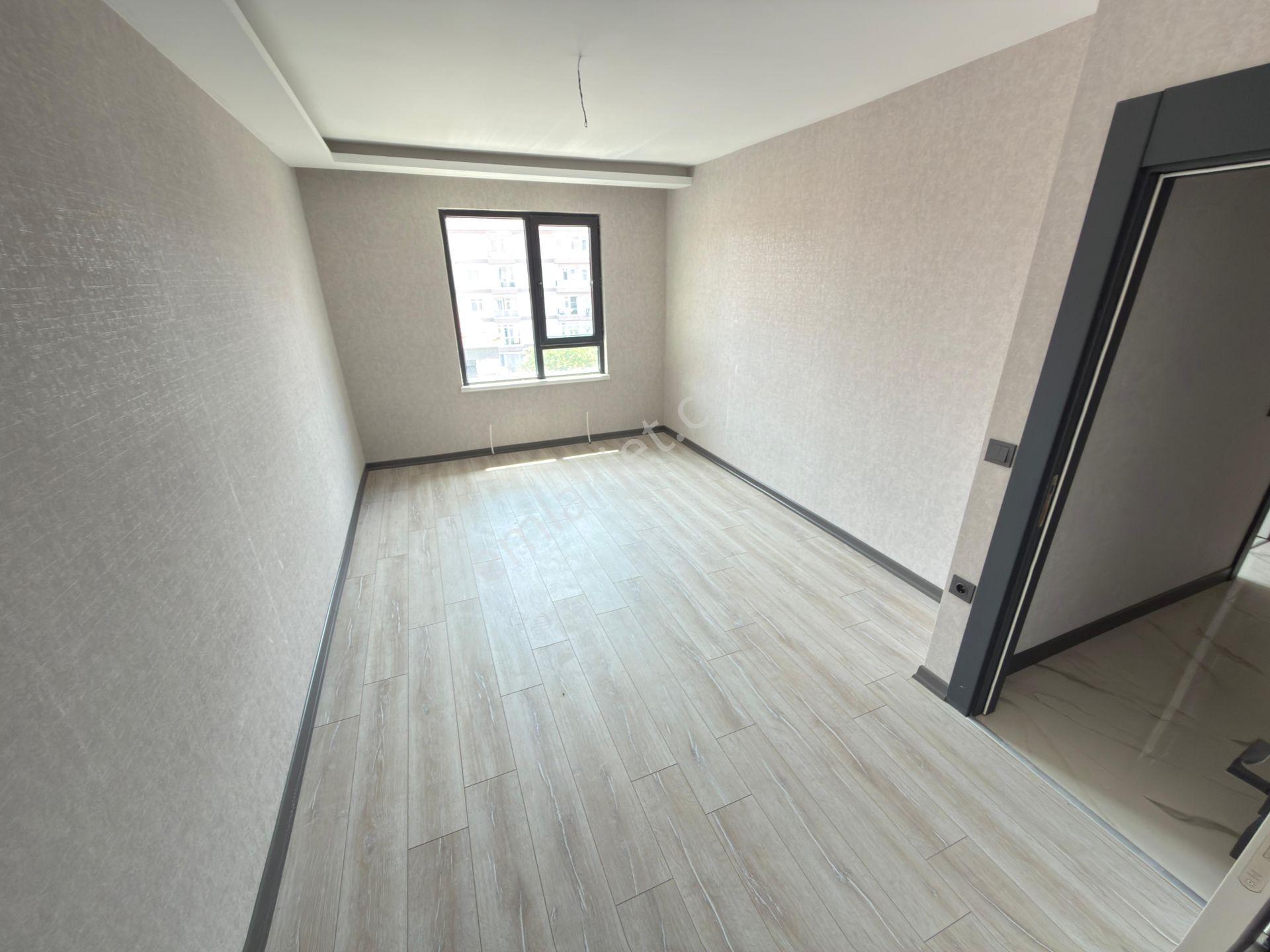 Özçeliklerden Cadde Yakını Çift Banyo Köşe Başı 140m2 3+1 Dairee - Görsel 6