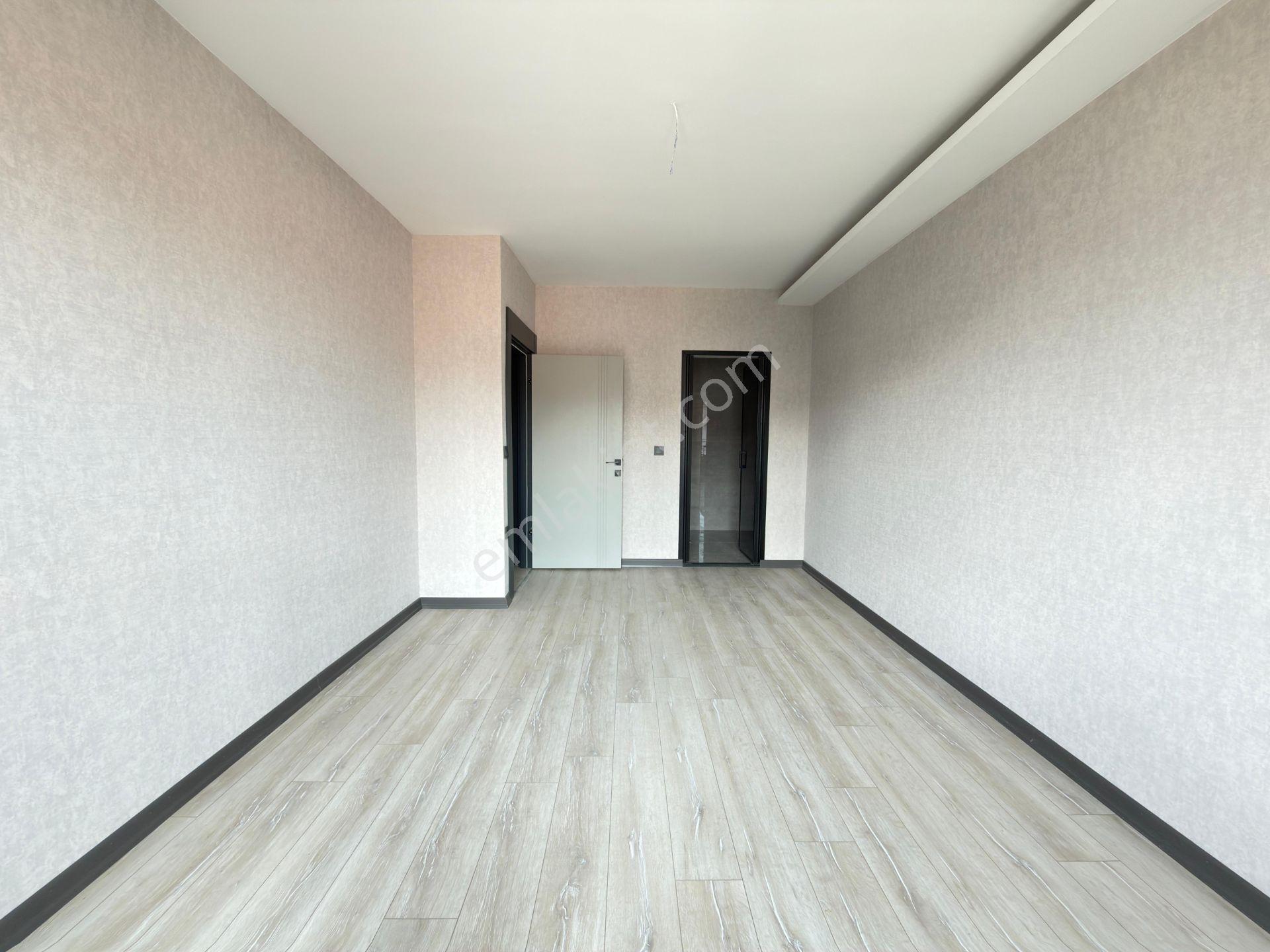 Özçeliklerden Cadde Yakını Çift Banyo Köşe Başı 140m2 3+1 Dairee - Görsel 25