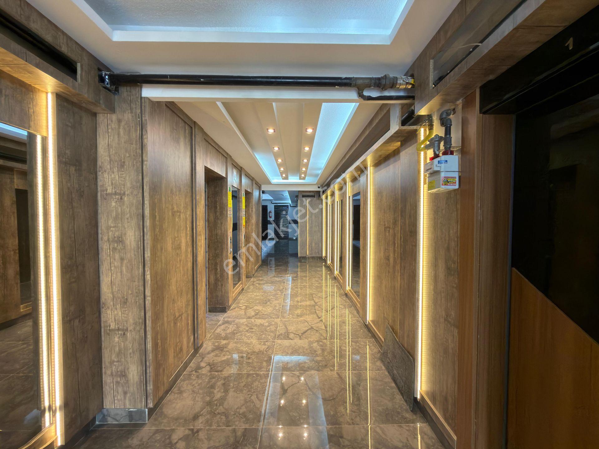 Özçeliklerden Cadde Yakını Çift Banyo Köşe Başı 140m2 3+1 Dairee - Görsel 30