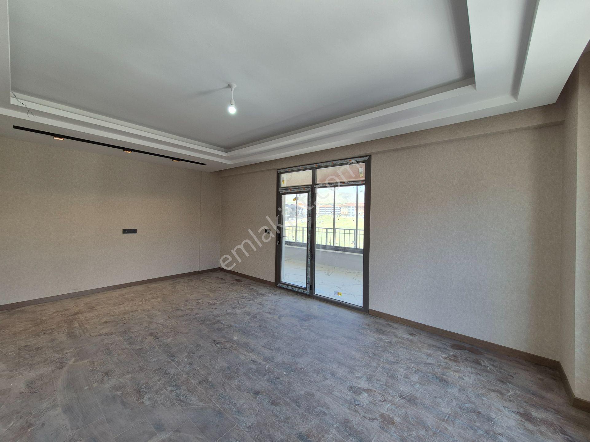 🏡 Selahaddin Eyyubi Mahallesi'nde 3+1 | Sıfır Ve Oturuma Hazır Fırsat Daireler - Görsel 22