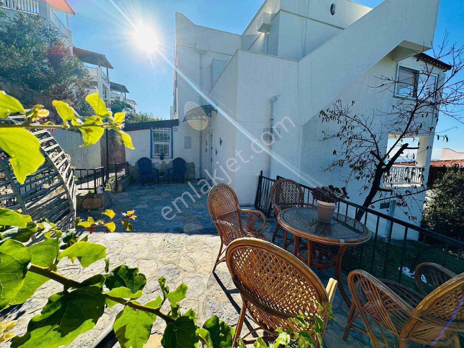 Milas Güllük'te Satılık Eşyalı, Deniz Manzaralı 3+1 Köşe Villa - Görsel 17