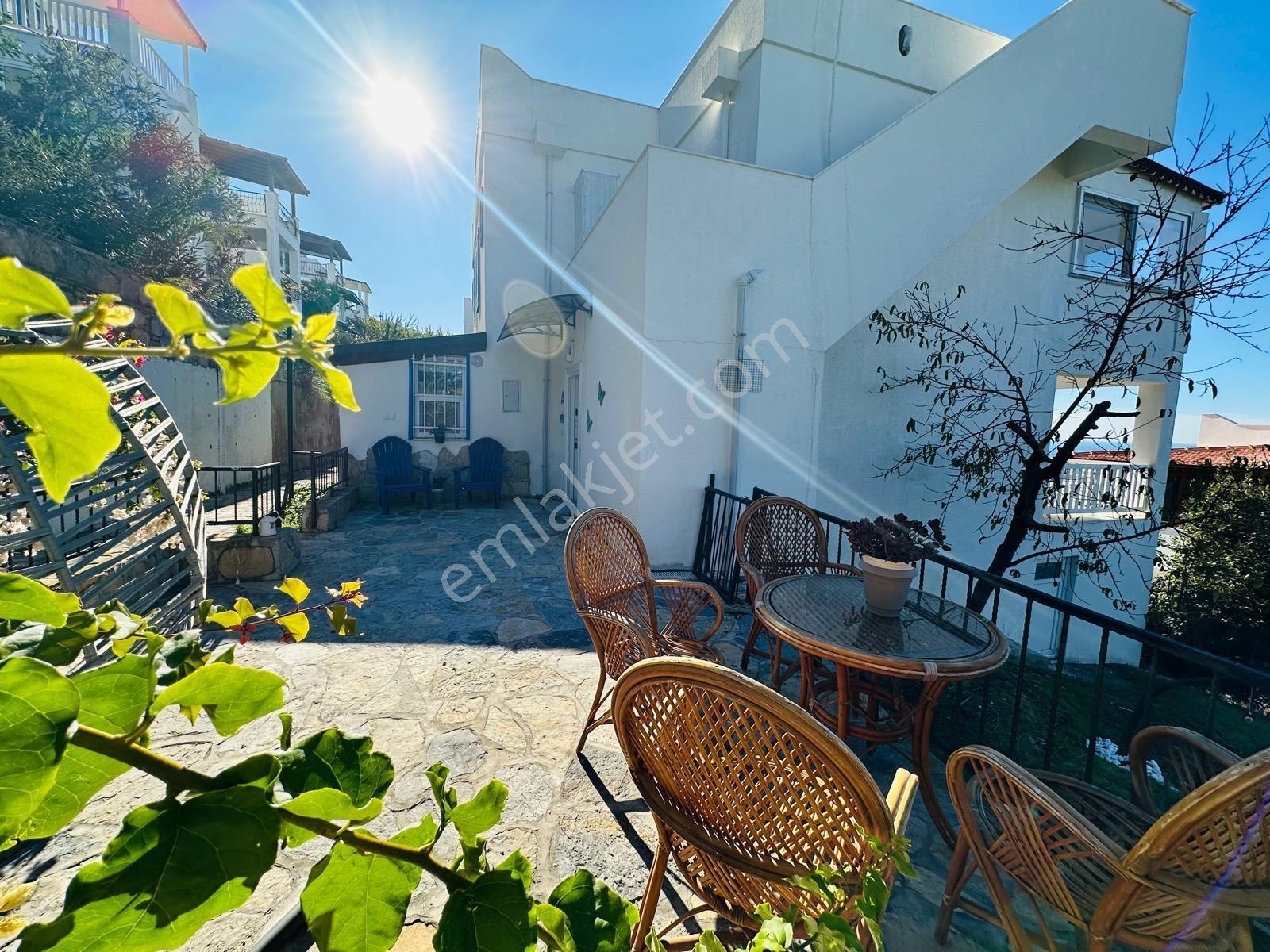 Milas Güllük'te Satılık Eşyalı, Deniz Manzaralı 3+1 Köşe Villa - Görsel 28