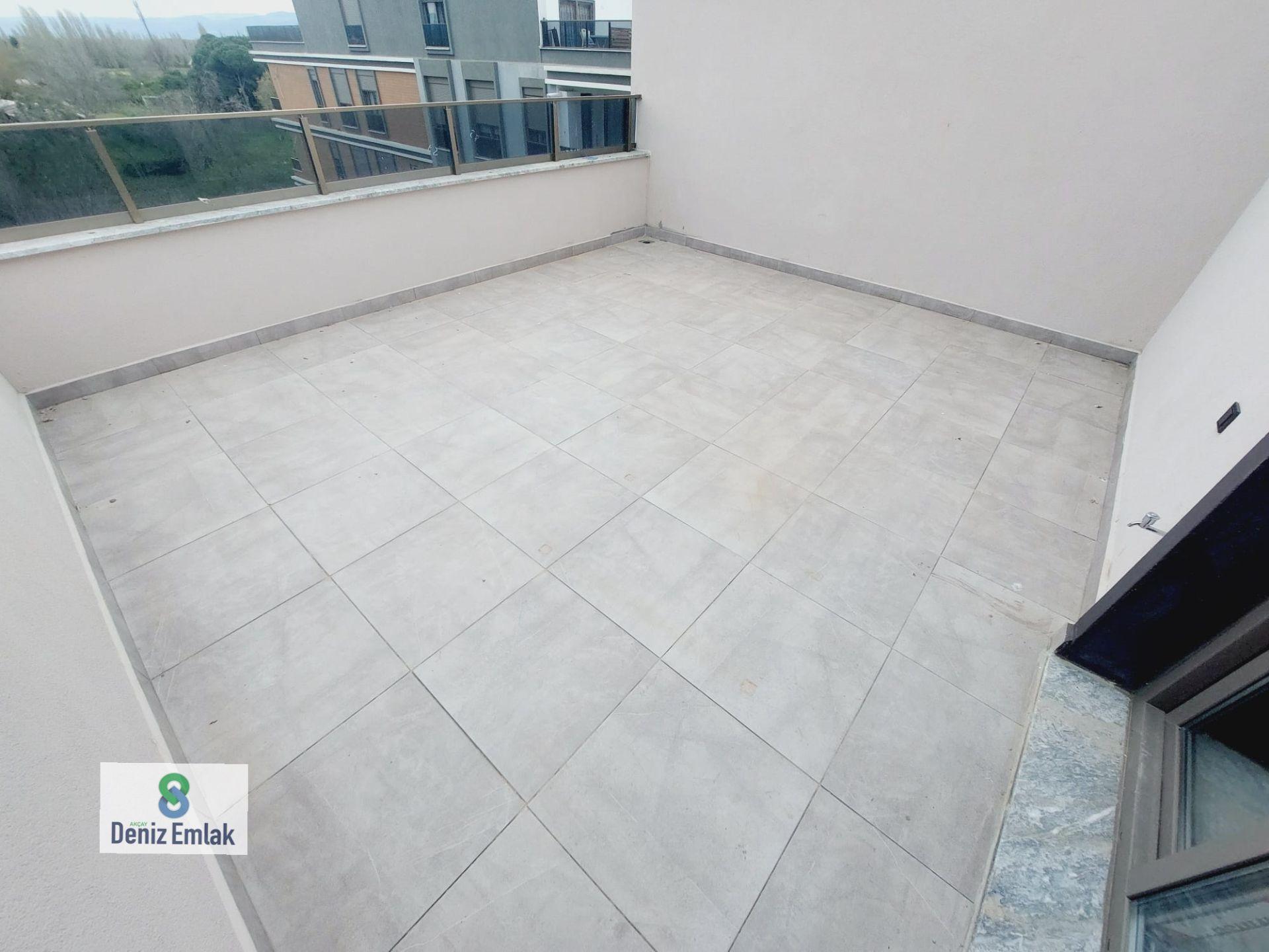 Denizden Akçayda Kapalı Otoparklı Yerden Isıtmalı Satılık 2+1 Dubleks Daire. - Görsel 24