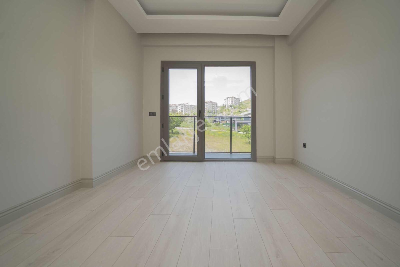 Konal 'dan | Cadde Üzeri Lüx 4+1 Villa - Görsel 26