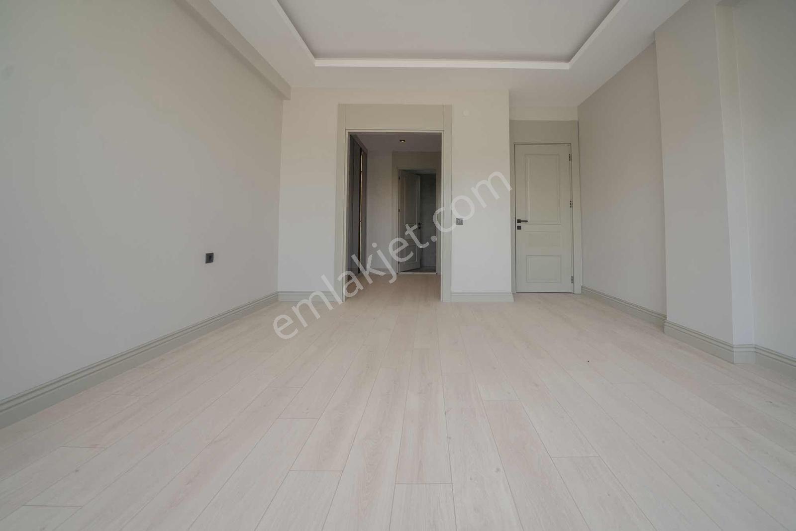 Konal 'dan | Cadde Üzeri Lüx 4+1 Villa - Görsel 33