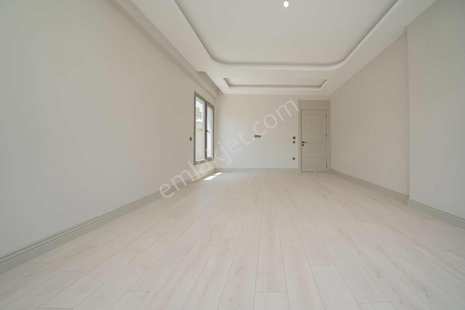 Konal 'dan | Cadde Üzeri Lüx 4+1 Villa - Görsel 23
