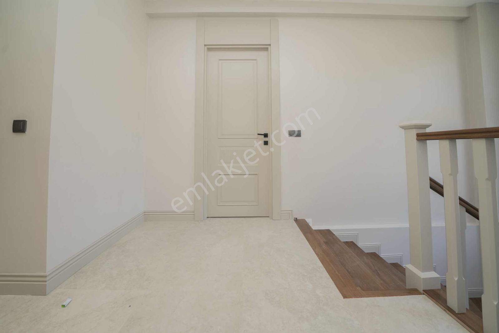 Konal 'dan | Cadde Üzeri Lüx 4+1 Villa - Görsel 8