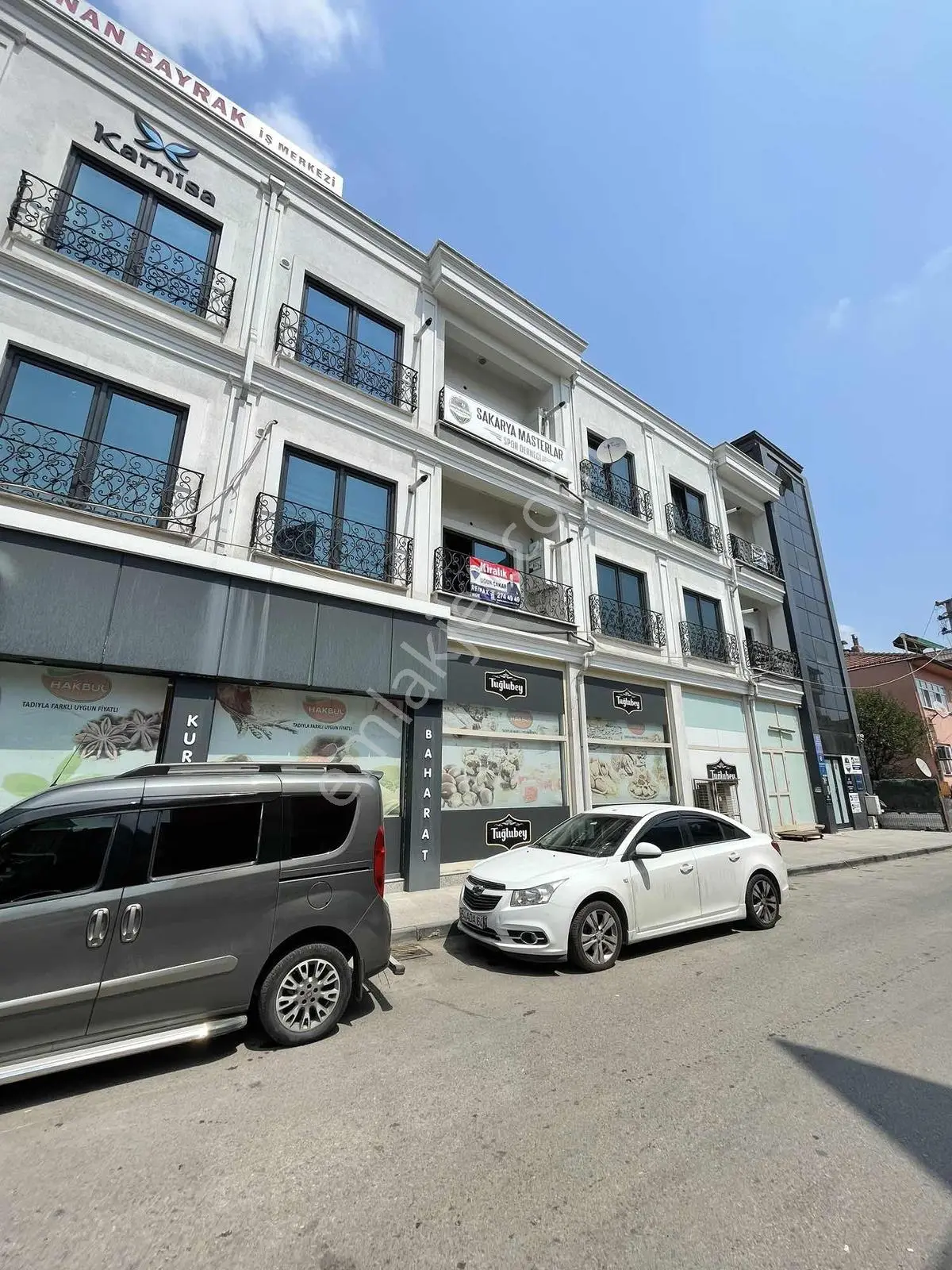 Remax Uğur Çakar'dan Yeni Camii Bölgesi Kiralık Ofis - Görsel 8