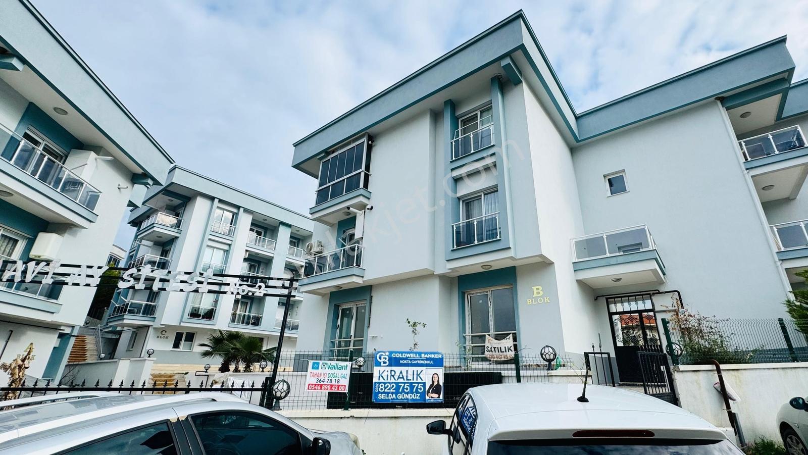 Yenifoça'da Havuzlu Site İçerisinde Kiralık 2+1 Eşyalı Daire - Görsel 24