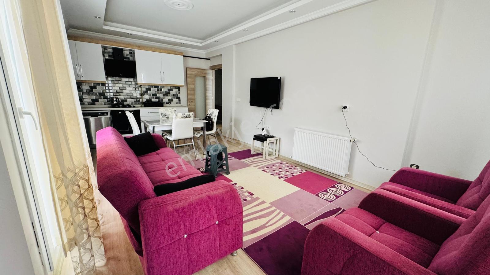 Yenifoça'da Havuzlu Site İçerisinde Kiralık 2+1 Eşyalı Daire - Görsel 13