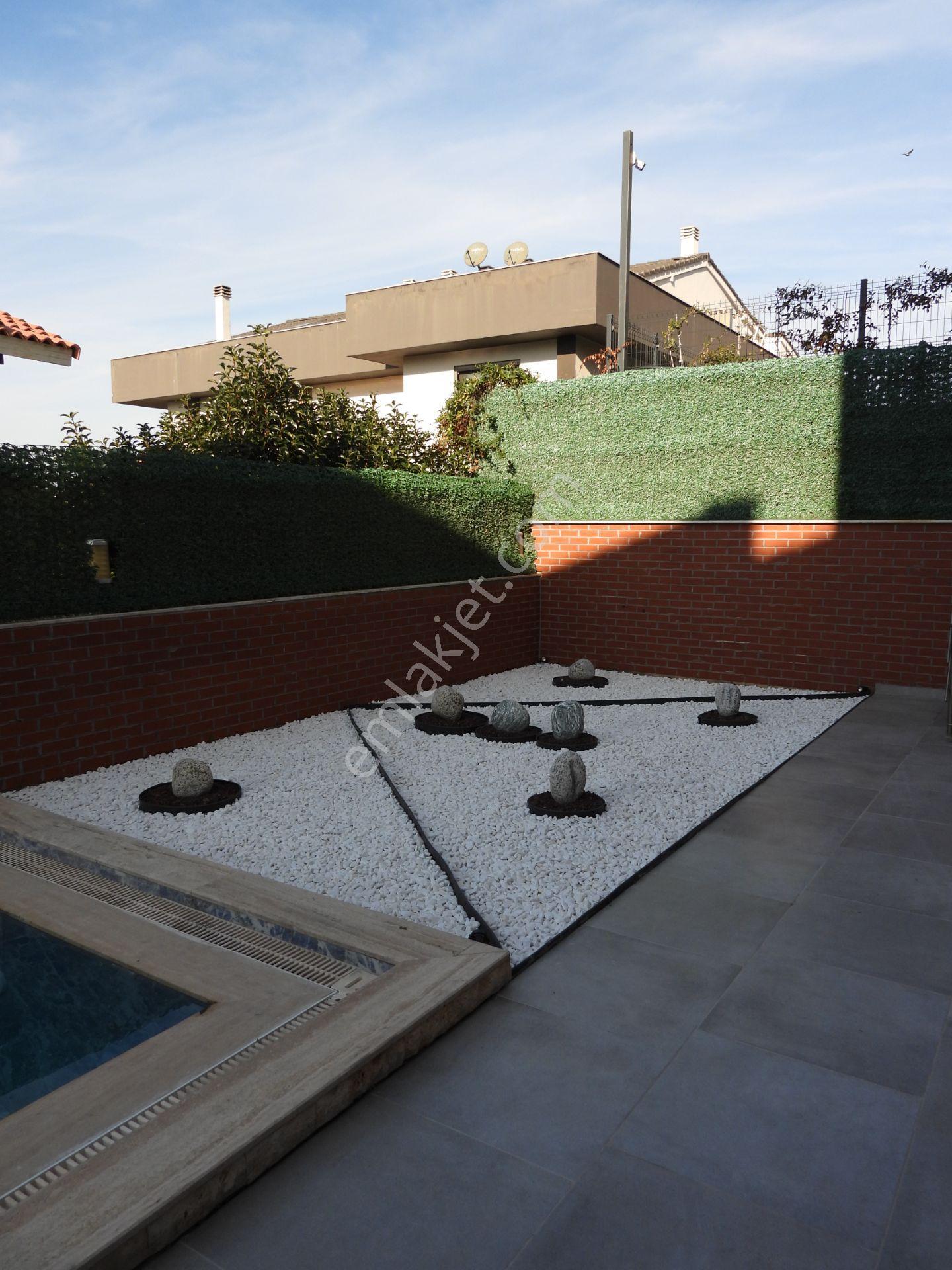 Güzelbahçe Kahramandere De Müstakil Havuzlu Otoparklı Güvenlikli Kiralık Villa - Görsel 6