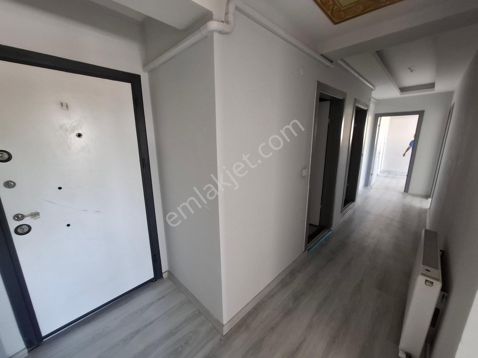 Akhisar Ulucami Fahri Sertel Emlaktan Kiralık 2+1 Daire - Görsel 17
