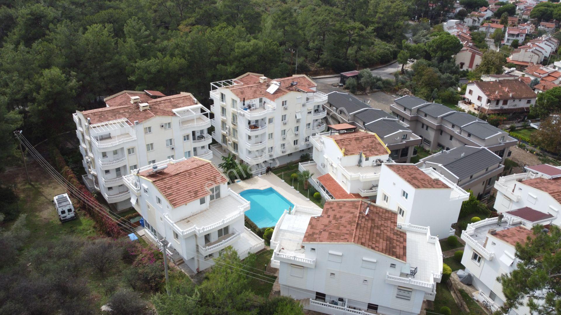 İzmir Özdere'de Havuzlu Site İçinde Satılık Villa
