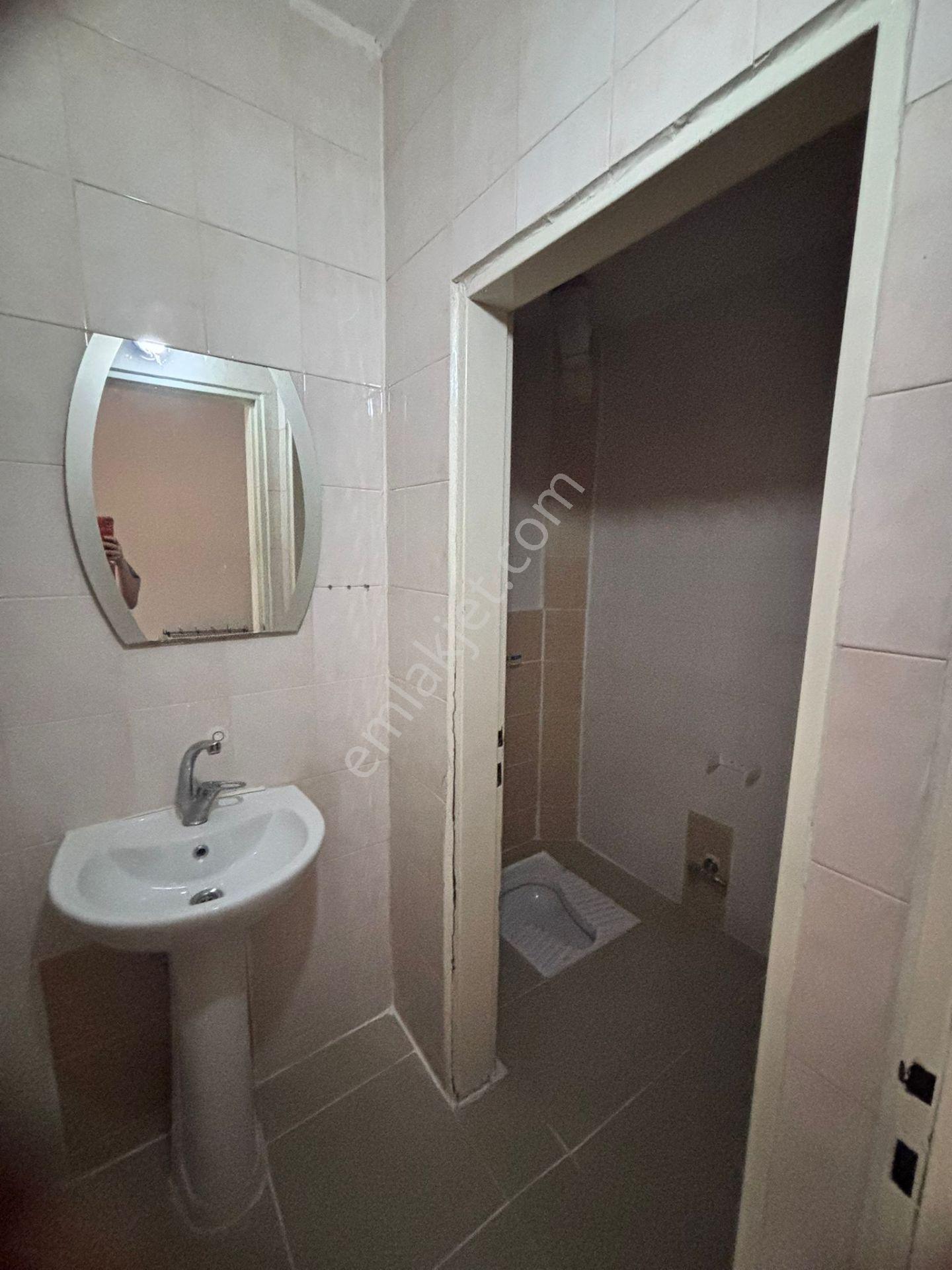 Kütahya Merkezde Kiralık Aileye 3+1 Geniş - Görsel 6