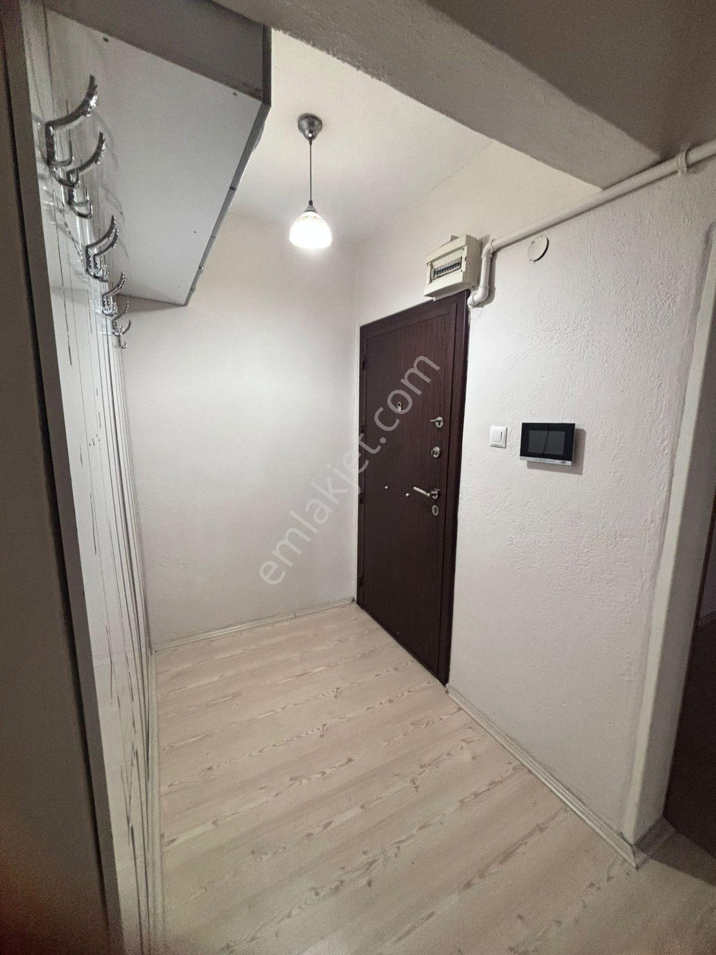 Kütahya Merkezde Kiralık Aileye 3+1 Geniş - Görsel 3