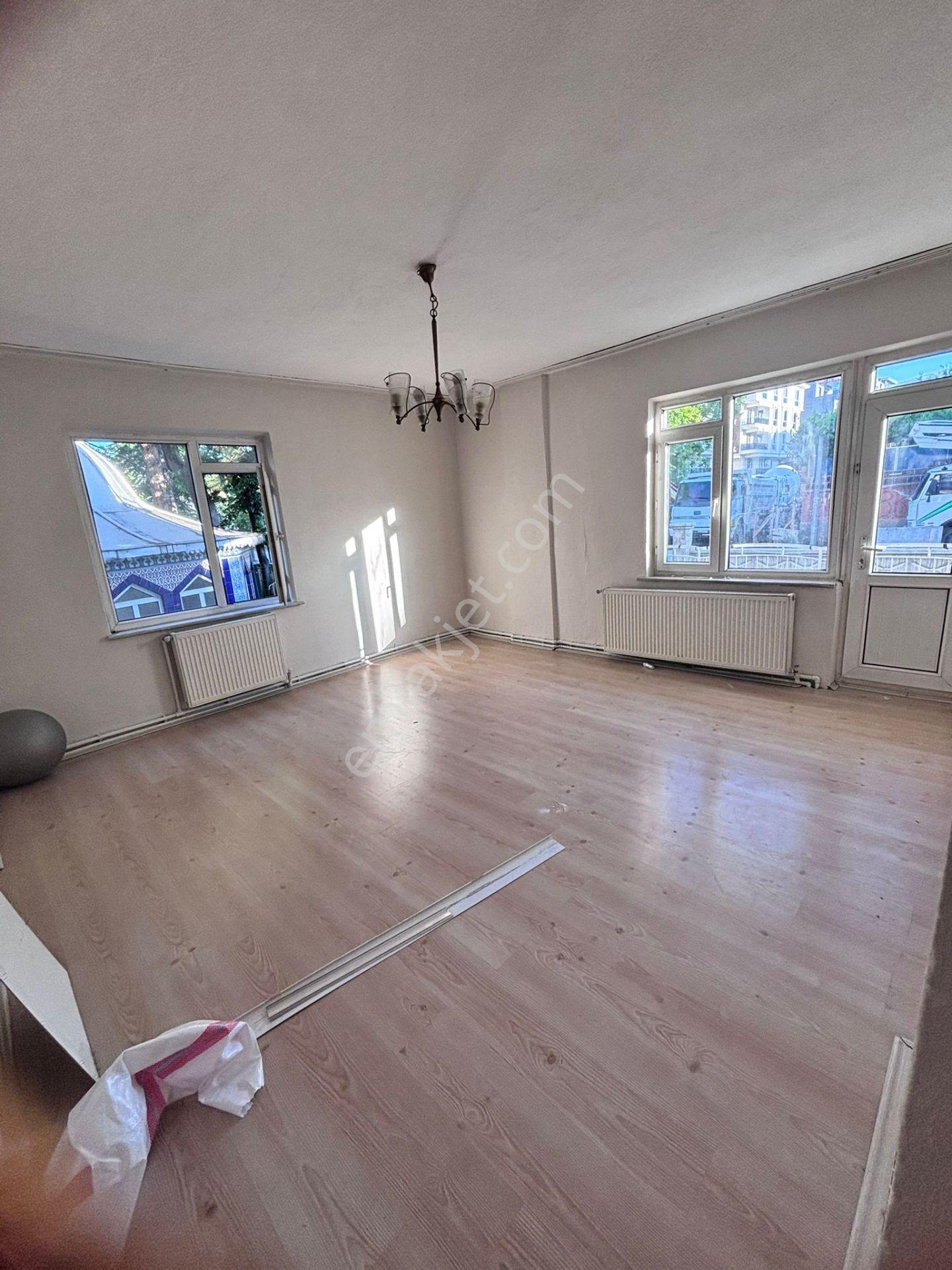 Kütahya Merkezde Kiralık Aileye 3+1 Geniş - Görsel 10