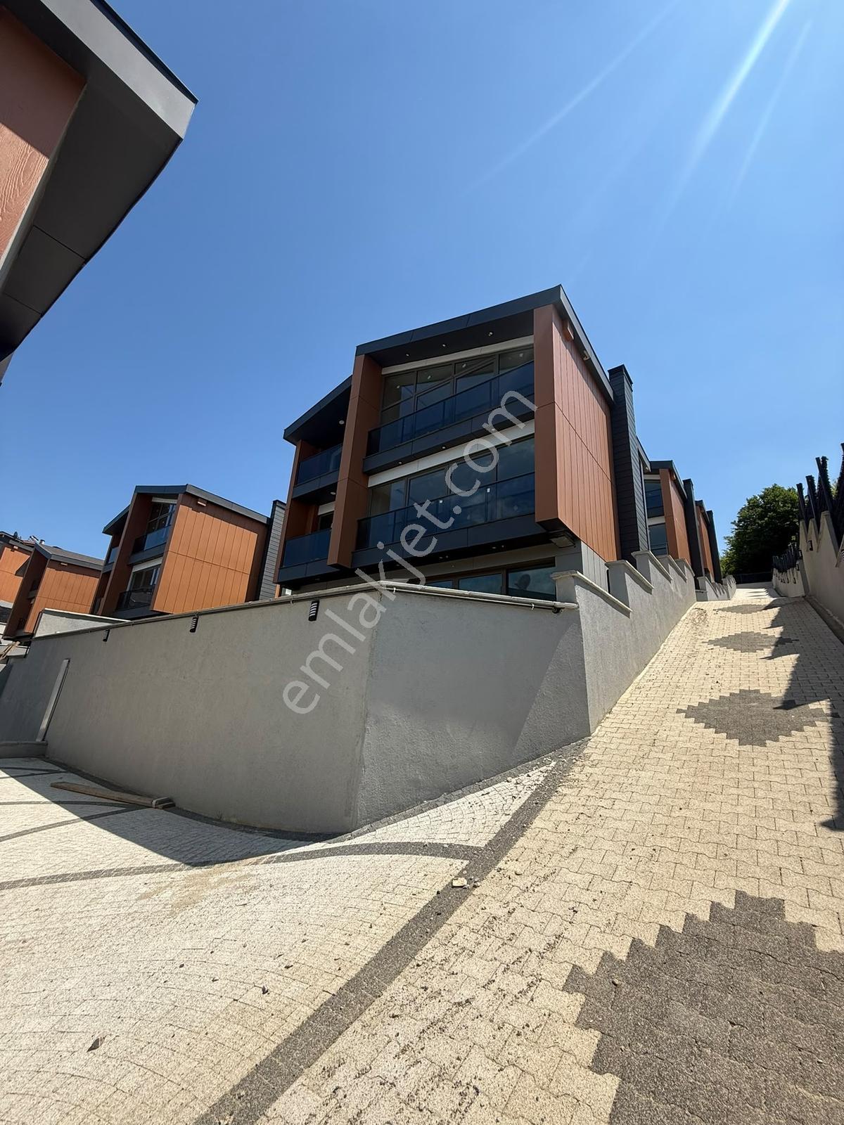 Şile Kadraj Sitesinde Deniz Manzaralı Kiralık Villalar - Görsel 10