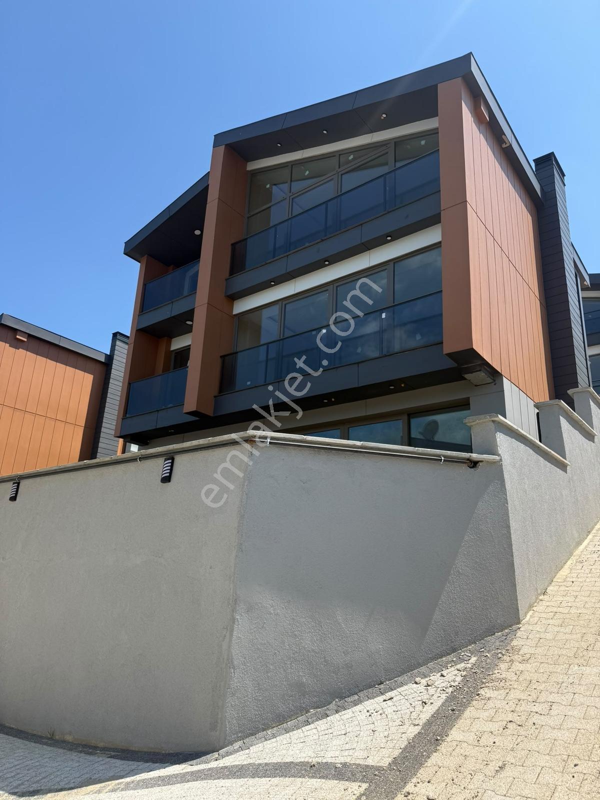Şile Kadraj Sitesinde Deniz Manzaralı Kiralık Villalar - Görsel 7