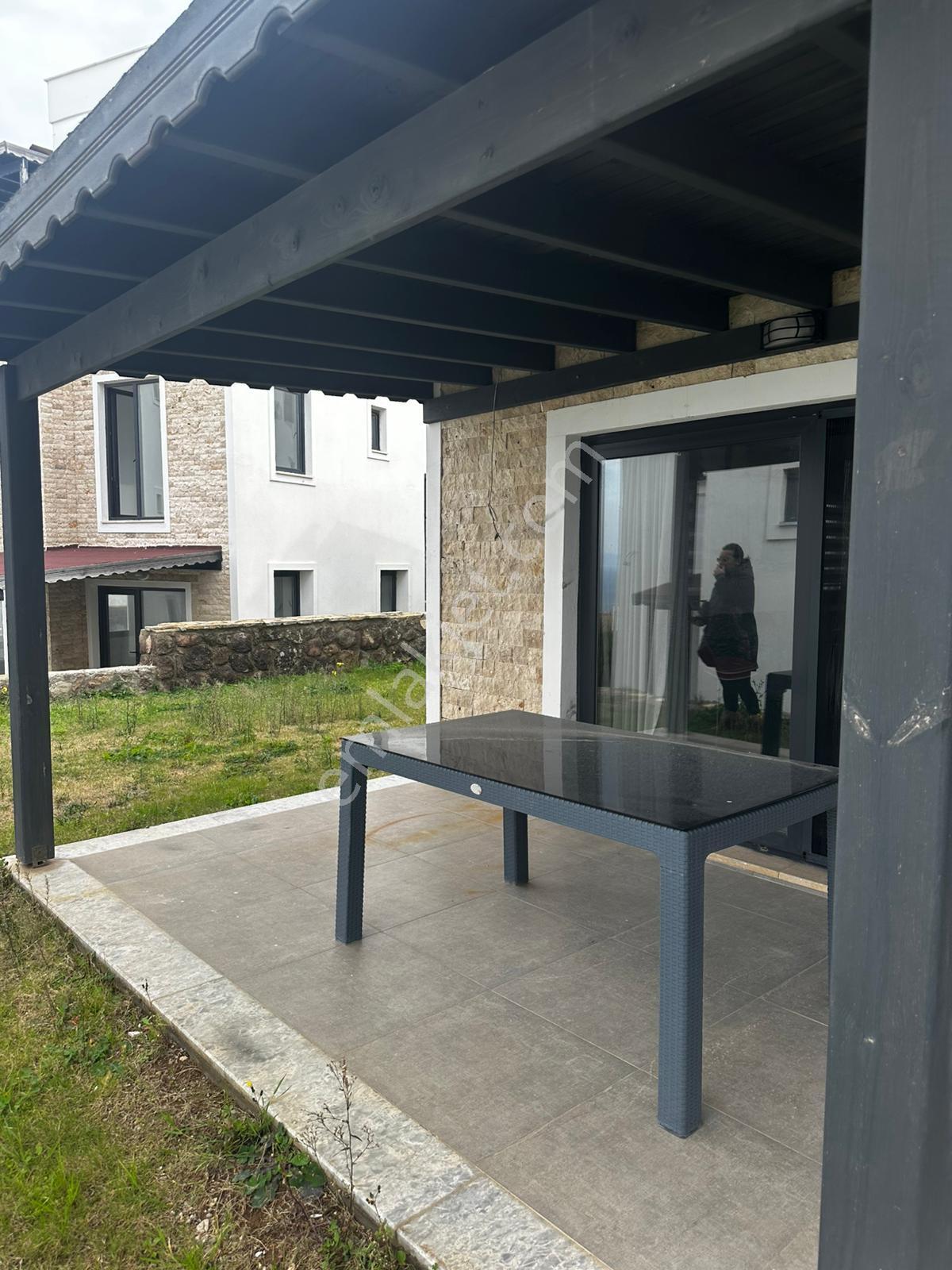 Gündoğan Kızılburun Deniz Manzaralı Bahçe Kullanımlı Ortak Havuzlu Sitede Bakımlı Villa - Görsel 5