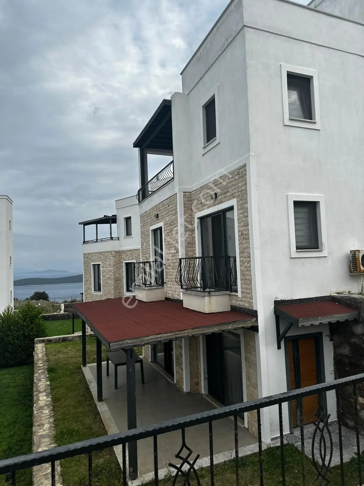 Gündoğan Kızılburun Deniz Manzaralı Bahçe Kullanımlı Ortak Havuzlu Sitede Bakımlı Villa - Görsel 2