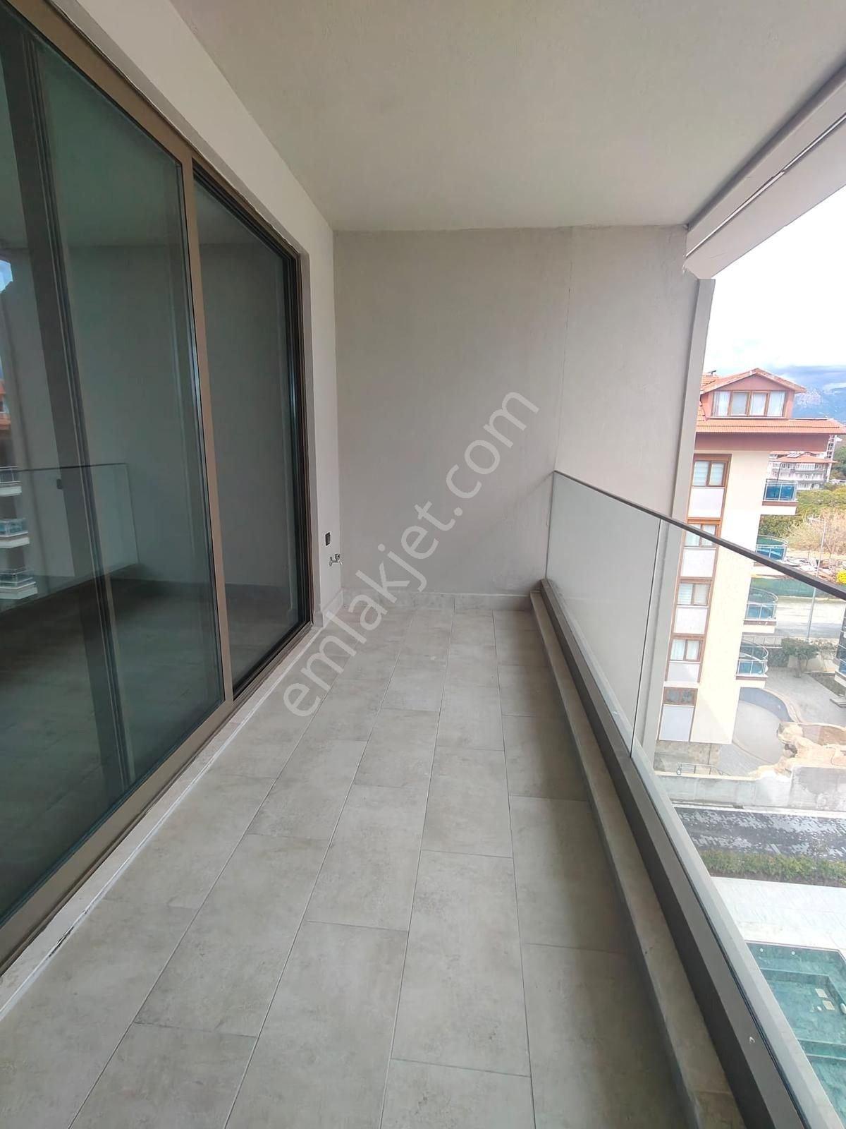 Alanya Kestel'de Denize Sıfır Lüks 2+1 Dubleks Daire - Görsel 26