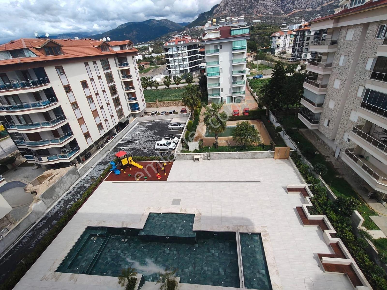 Alanya Kestel'de Denize Sıfır Lüks 2+1 Dubleks Daire - Görsel 32