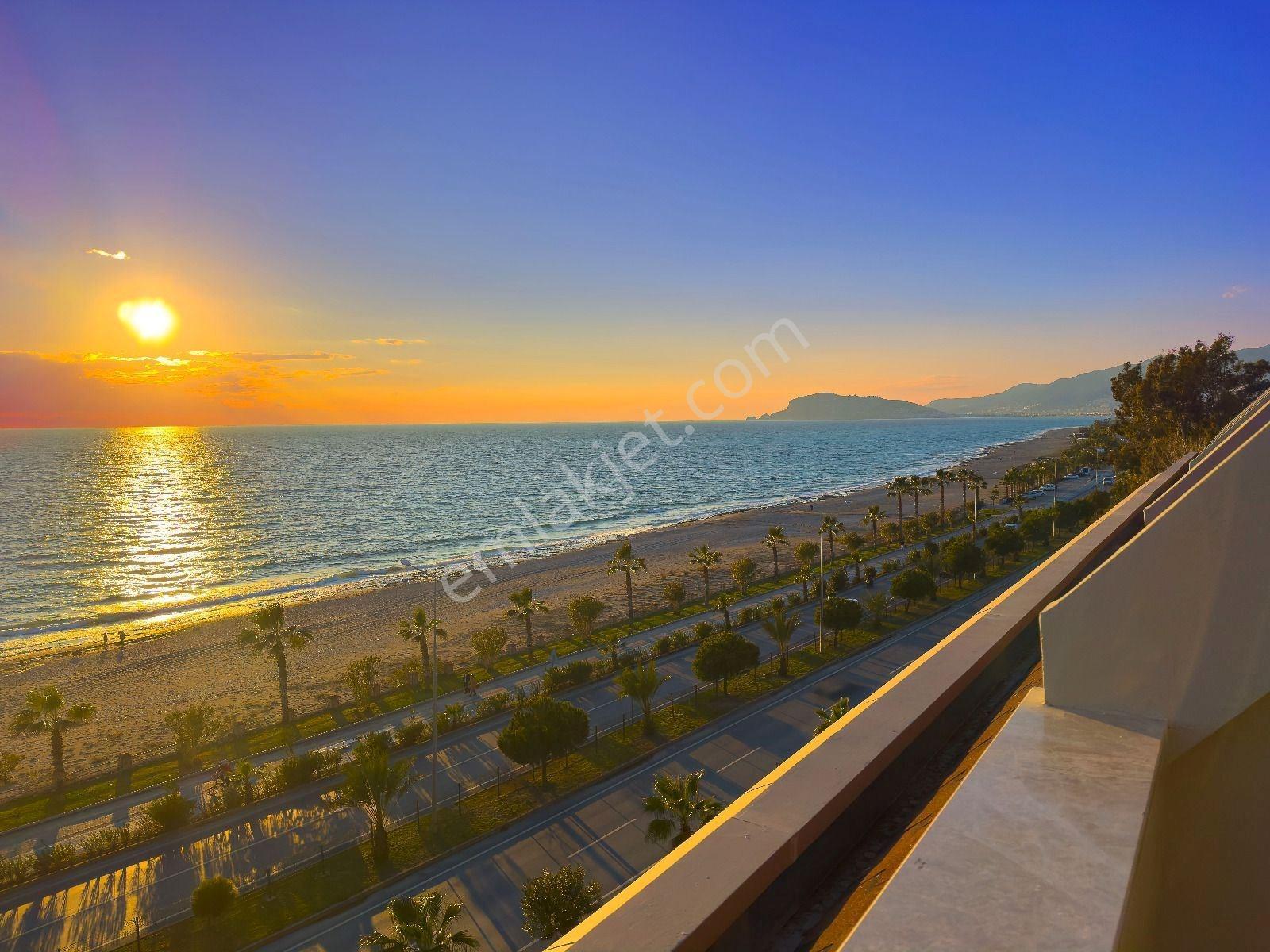 Alanya Kestel'de Denize Sıfır Lüks 2+1 Dubleks Daire