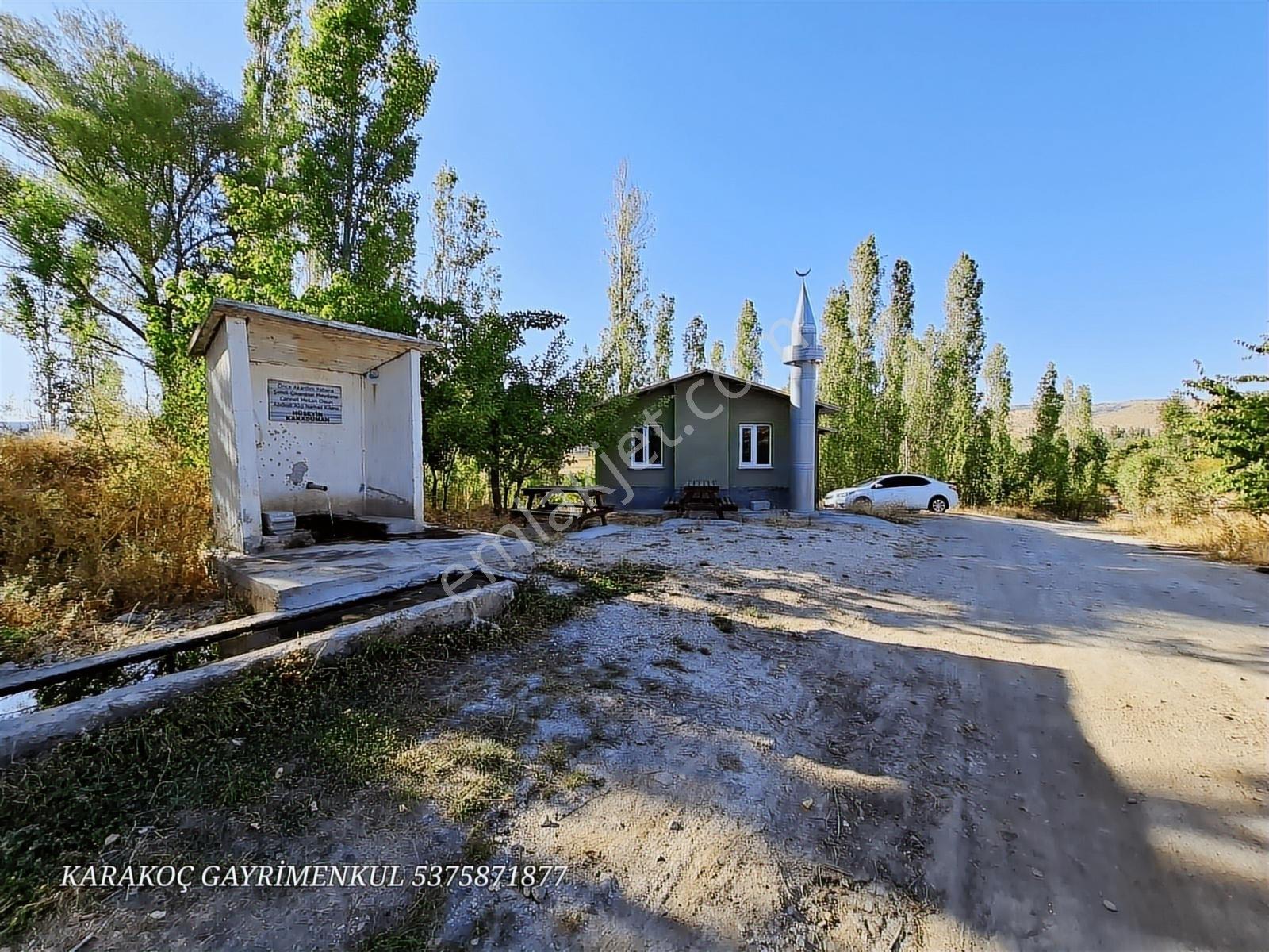 Acill Karakoç Gayrimenkul Satlık İnlicede 555m2 Bahçe Çeşme Yanı