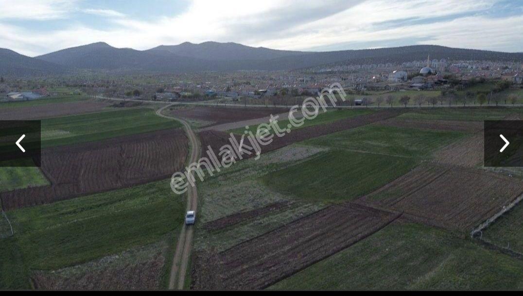 Akören Merkez Hacılarda Satılık 1048 M2 İmar Dibi Tarla - Görsel 13