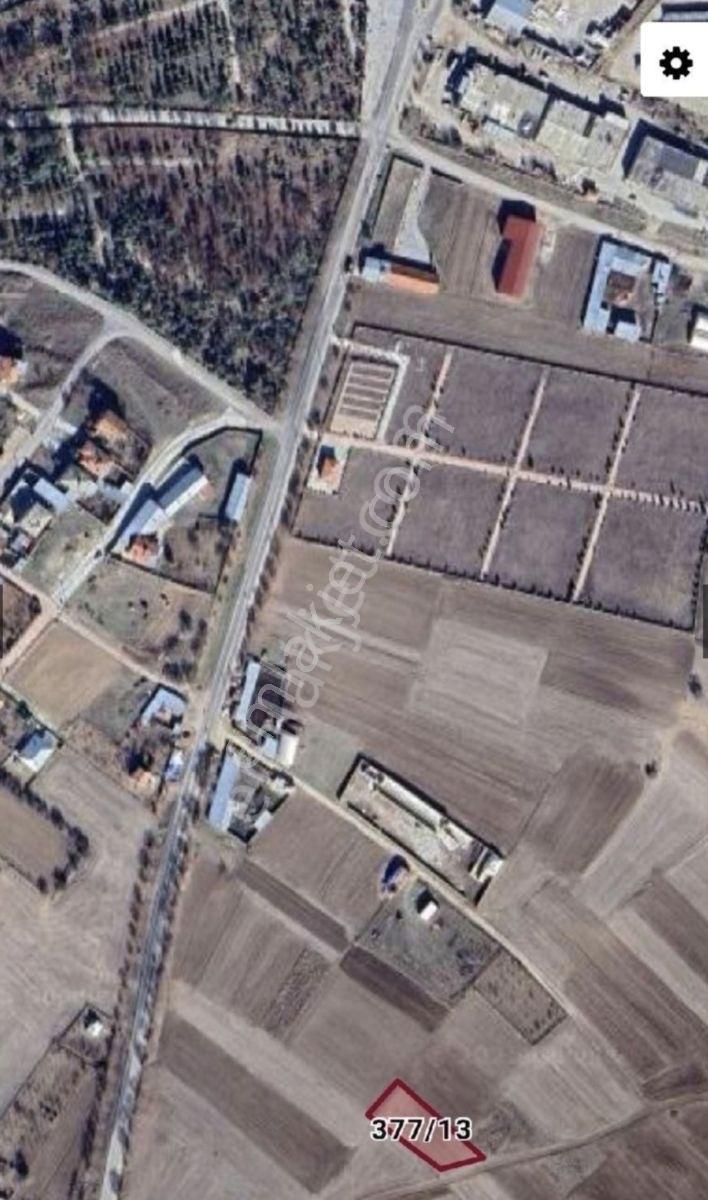 Akören Merkez Hacılarda Satılık 1048 M2 İmar Dibi Tarla - Görsel 5