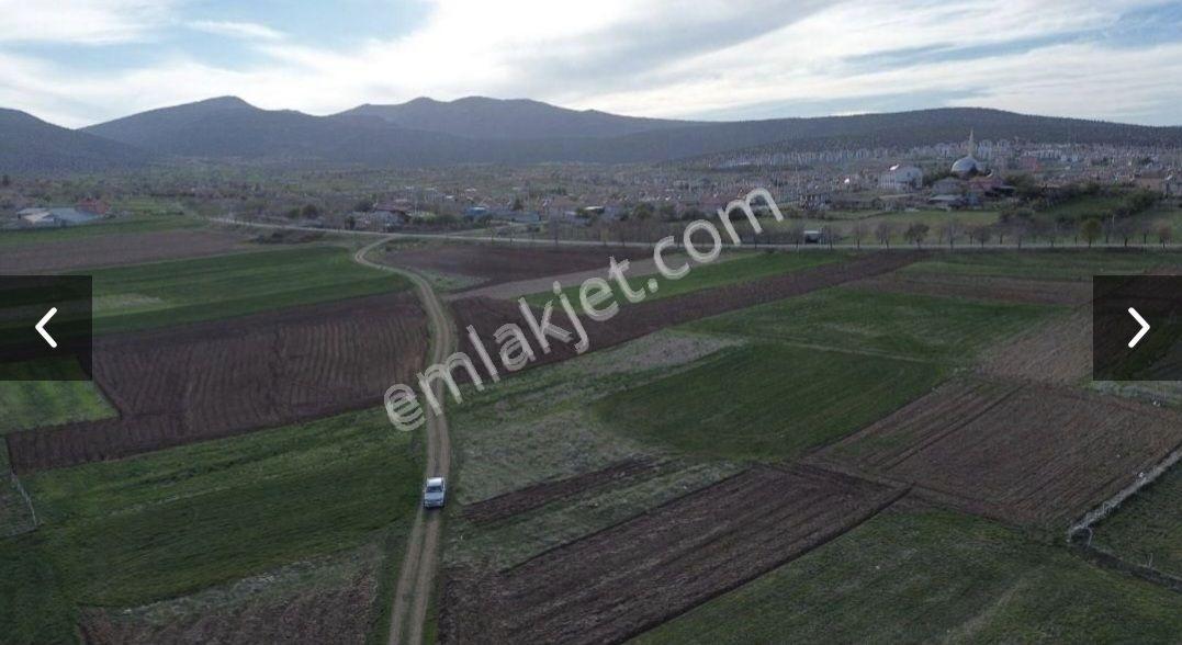 Akören Merkez Hacılarda Satılık 1048 M2 İmar Dibi Tarla - Görsel 14
