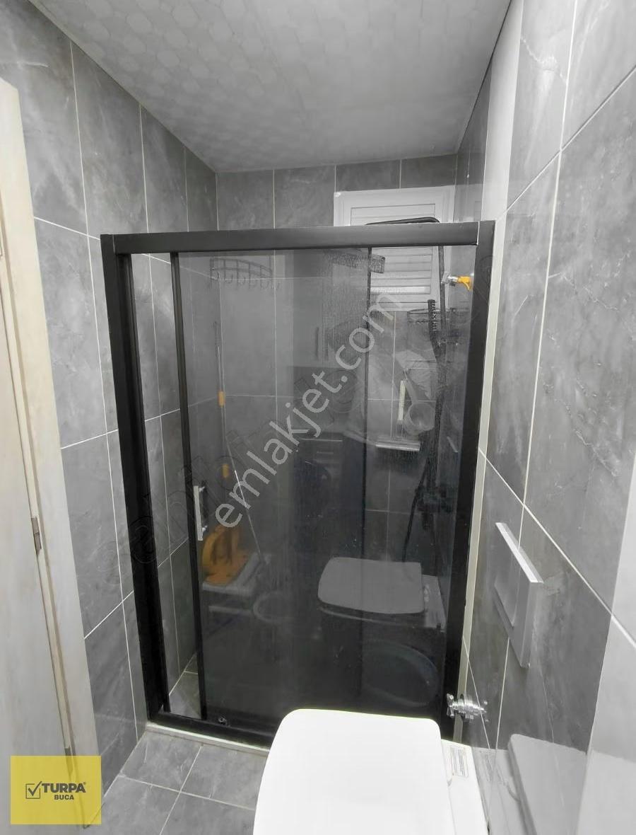 Turpa Buca'dan Satılık 1+1 Teraslı Geniş Daire Yaylacıkta - Görsel 2