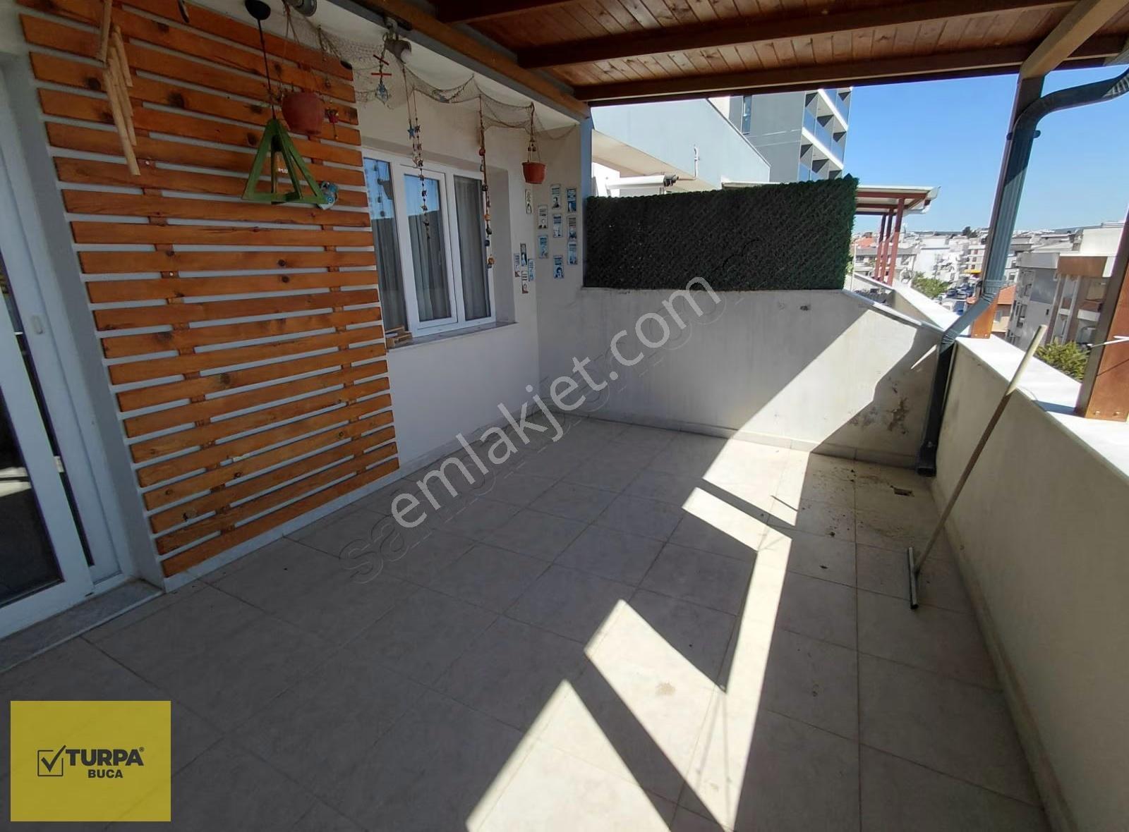 Turpa Buca'dan Satılık 1+1 Teraslı Geniş Daire Yaylacıkta - Görsel 13
