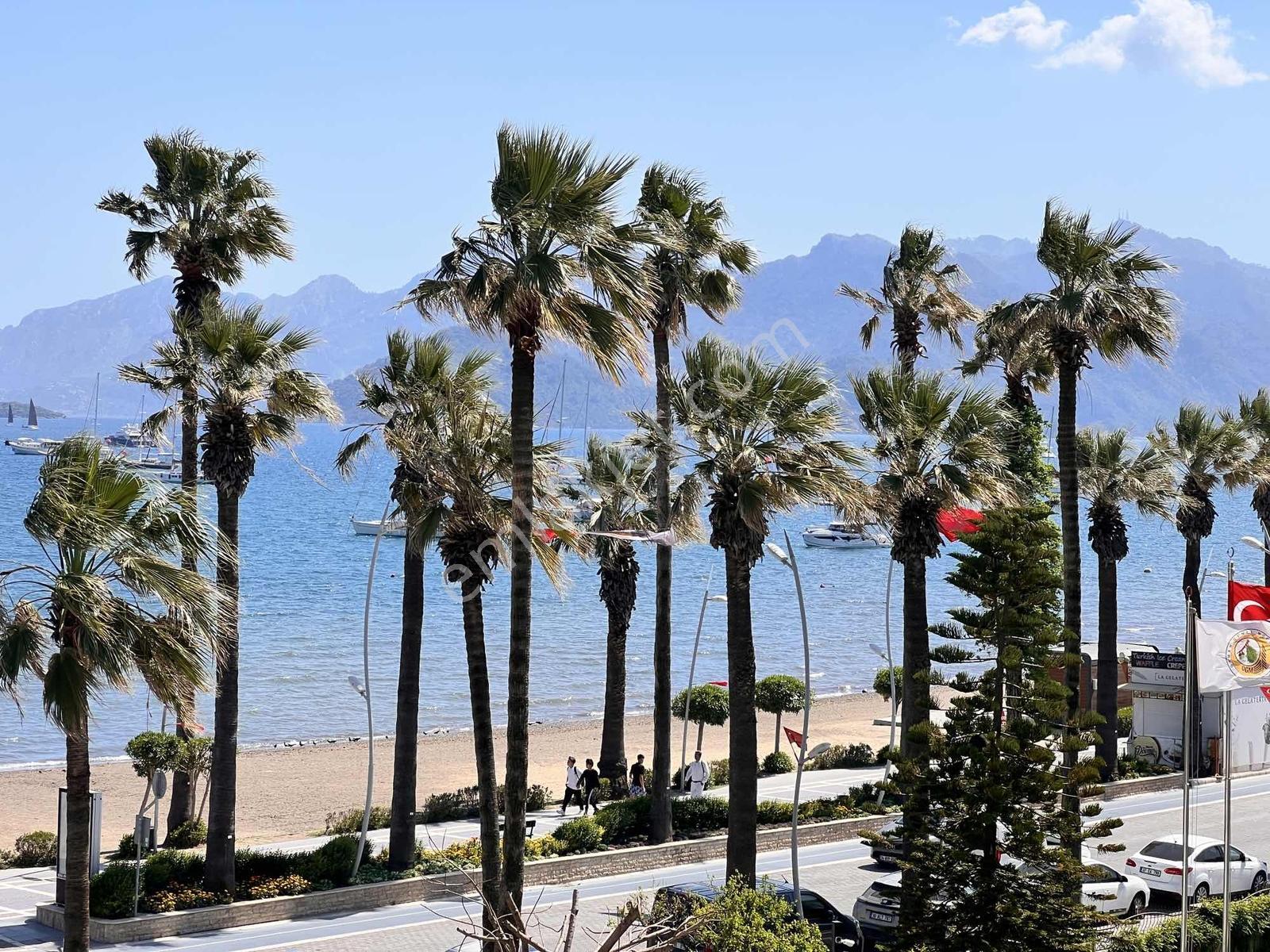 Marmaris Merkez Denize Sıfır Kapalı Otoparklı Lüks 3+1 Rezidans - Görsel 11