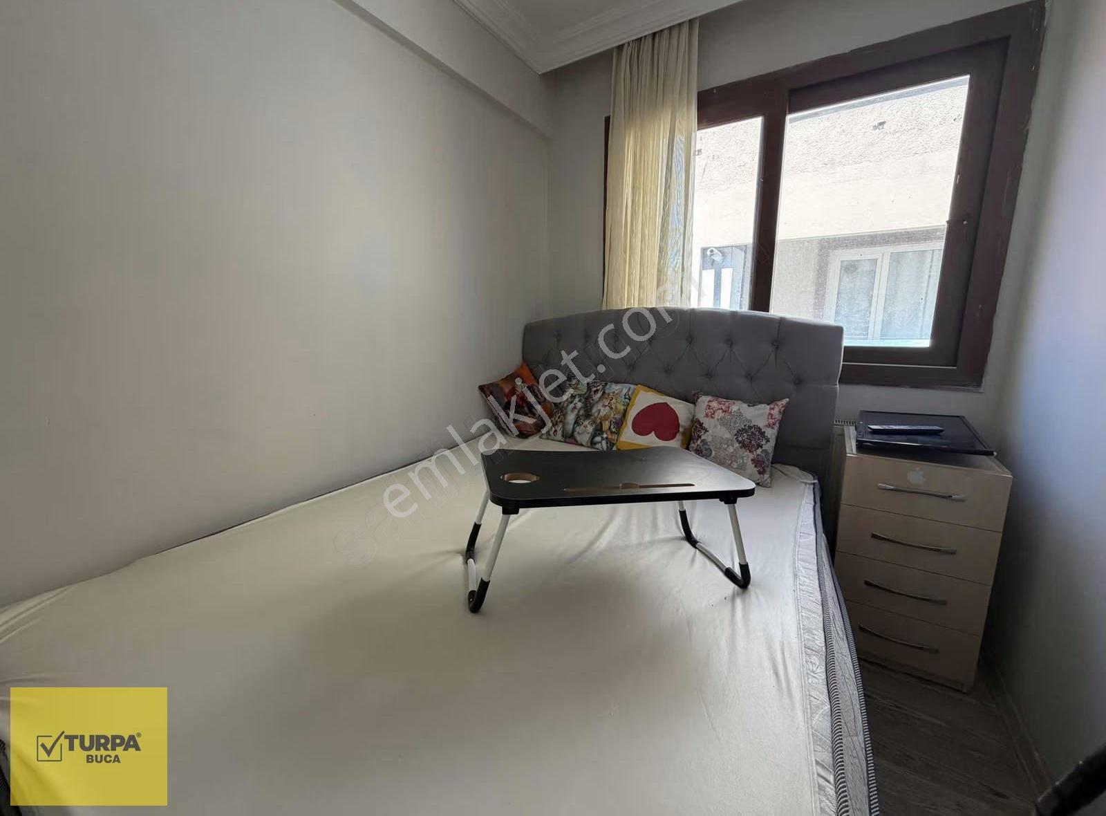Turpa Buca'dan Doğalgazlı Klimalı Full Eşyalı Daire - Görsel 13