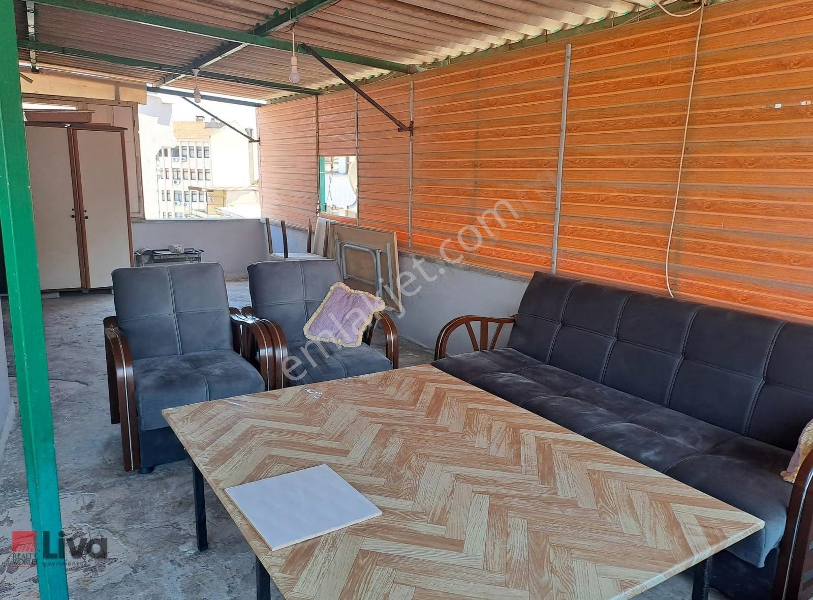Liva'dan Çarşı Merkeze Yakın,geniş Teras,çekme Kat Satılık Daire - Görsel 18