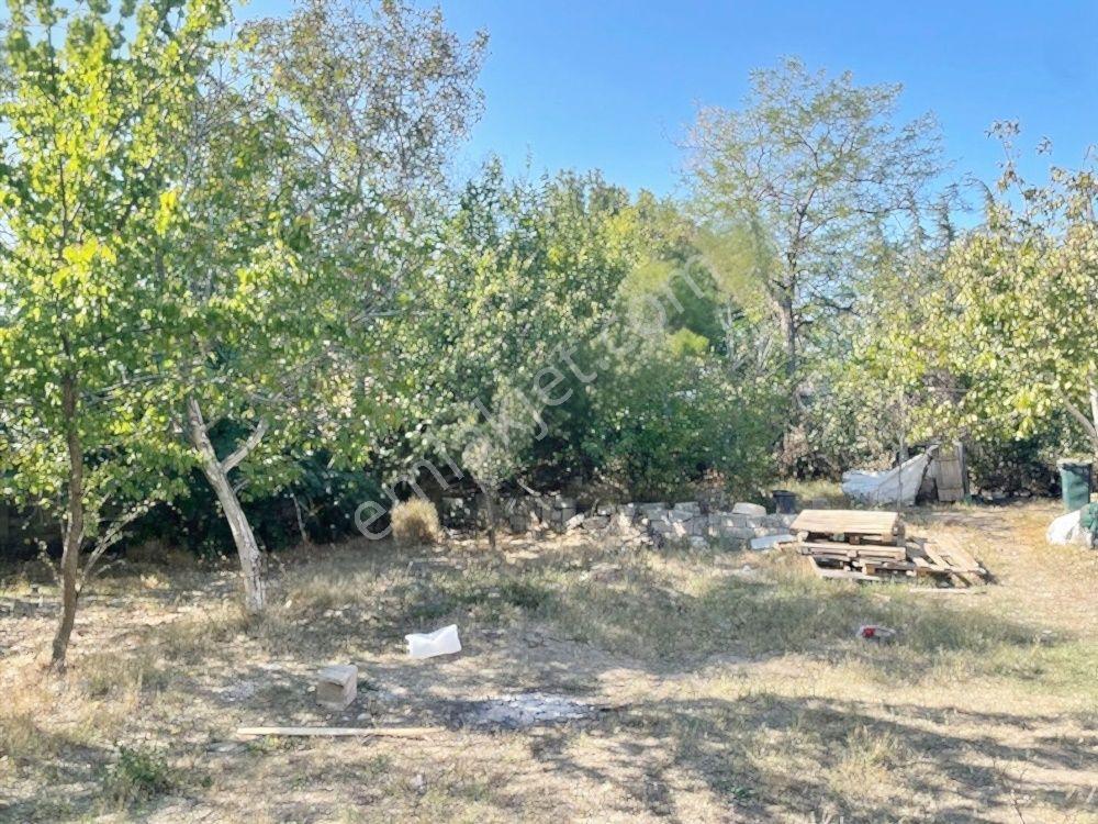 Saray Yuvalı Köy Merkezinde Kaçırılmayacak Fırsat! 712 M² Tek Tapu, 3 Kat İmarlı Arsa + Ev - Görsel 3