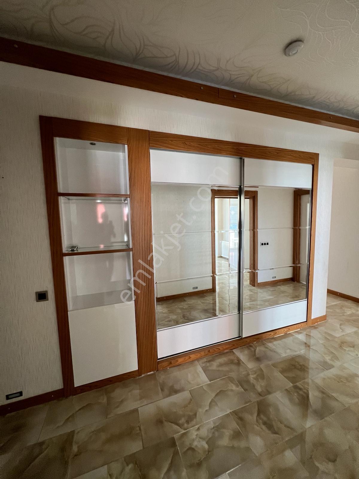 Afyon Özsu Emlak'tan Uydukent Te Kiralık Lüks 4+1 Daire - Görsel 20