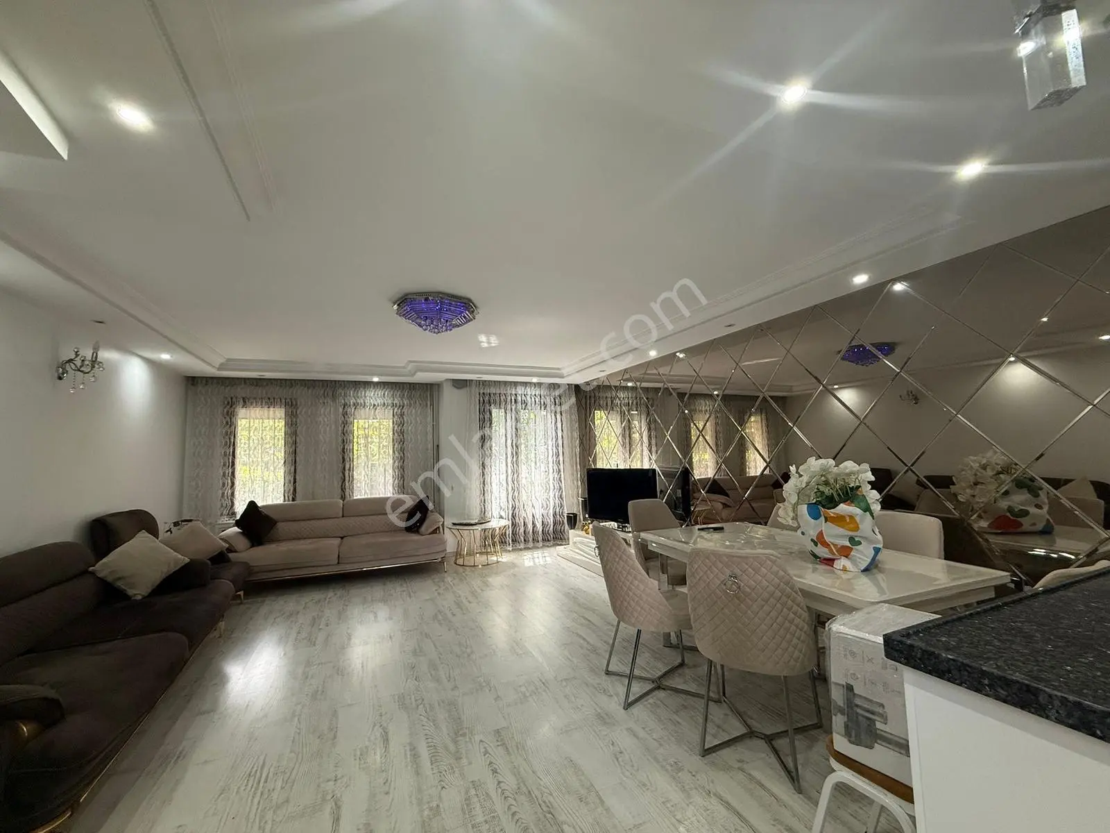 Halkalı Ölçükent Villalarında Kiralık 4+2 Villa - Görsel 2