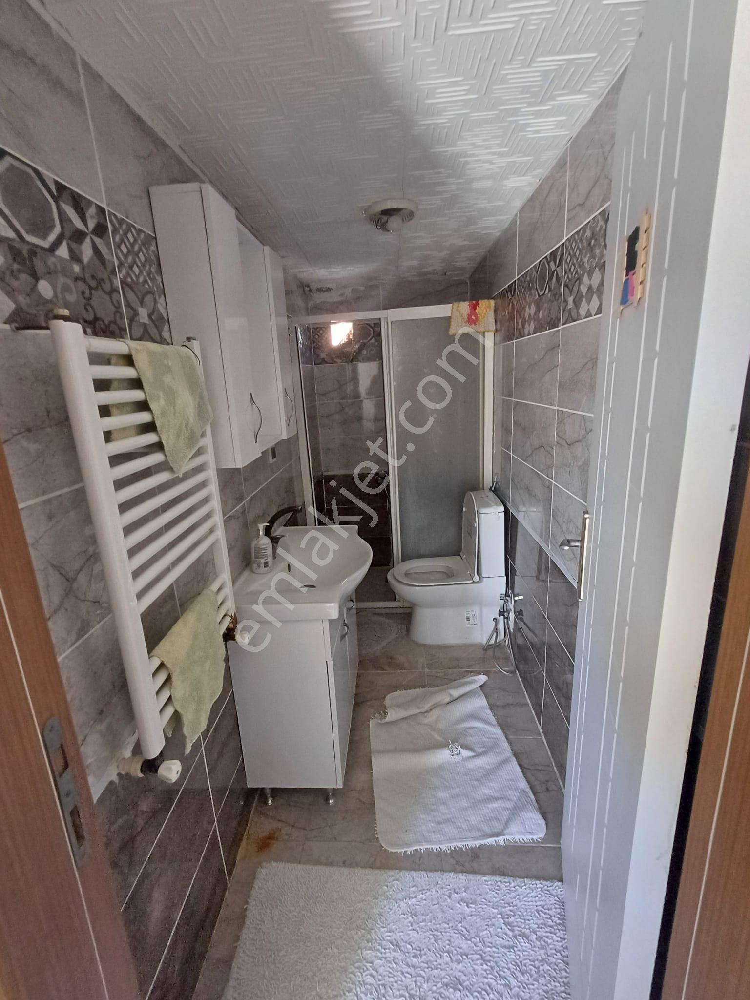 Saadetdere Mahallesinde Kiralık 1+1 Çatı Katı Daire - Görsel 9