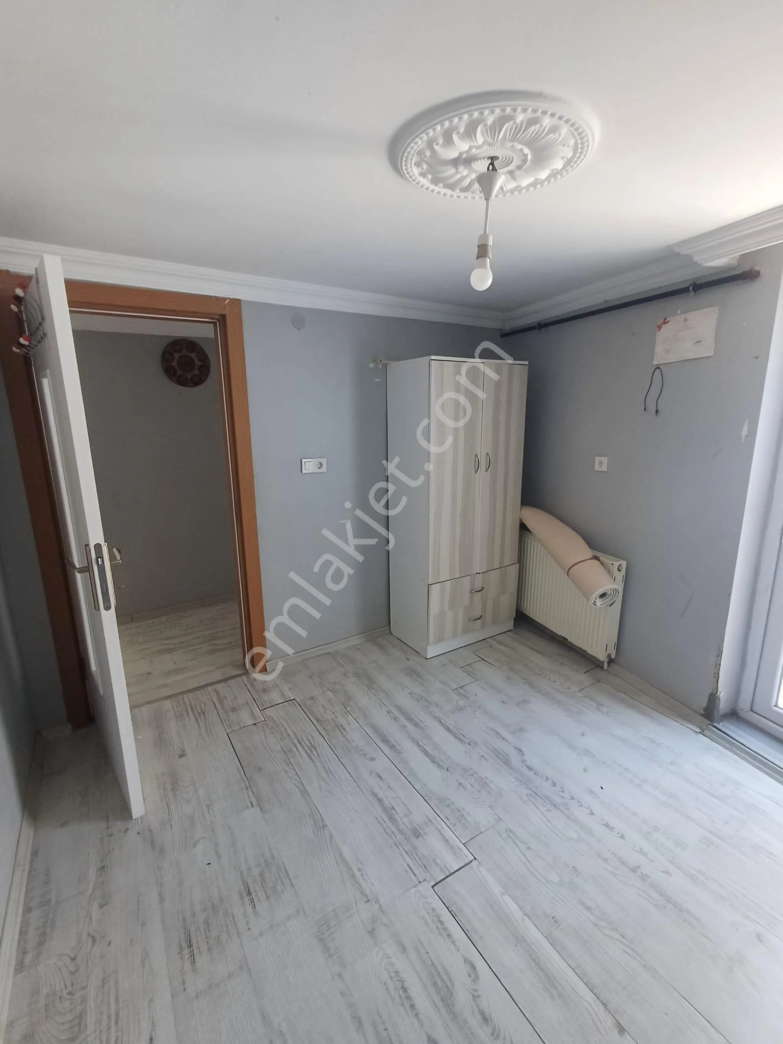 Saadetdere Mahallesinde Kiralık 1+1 Çatı Katı Daire - Görsel 5