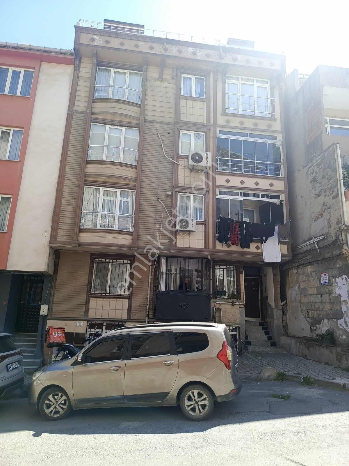 Berat Emlak'tan Fırsat Krediye Uygun Bahçe Katı 2+1