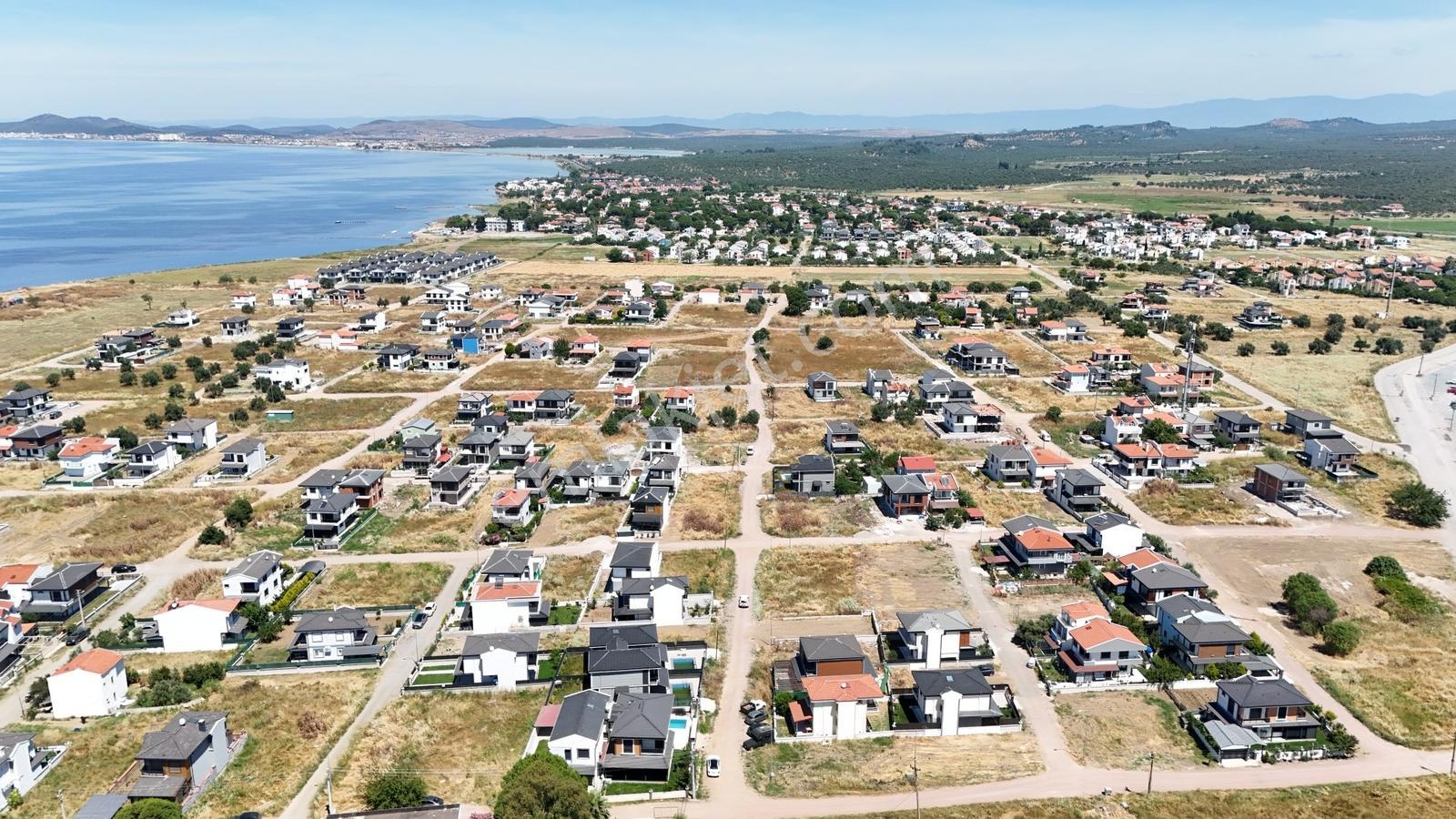 Altınova Sahilde Müstakil Satılık Villa Arsası - Görsel 10