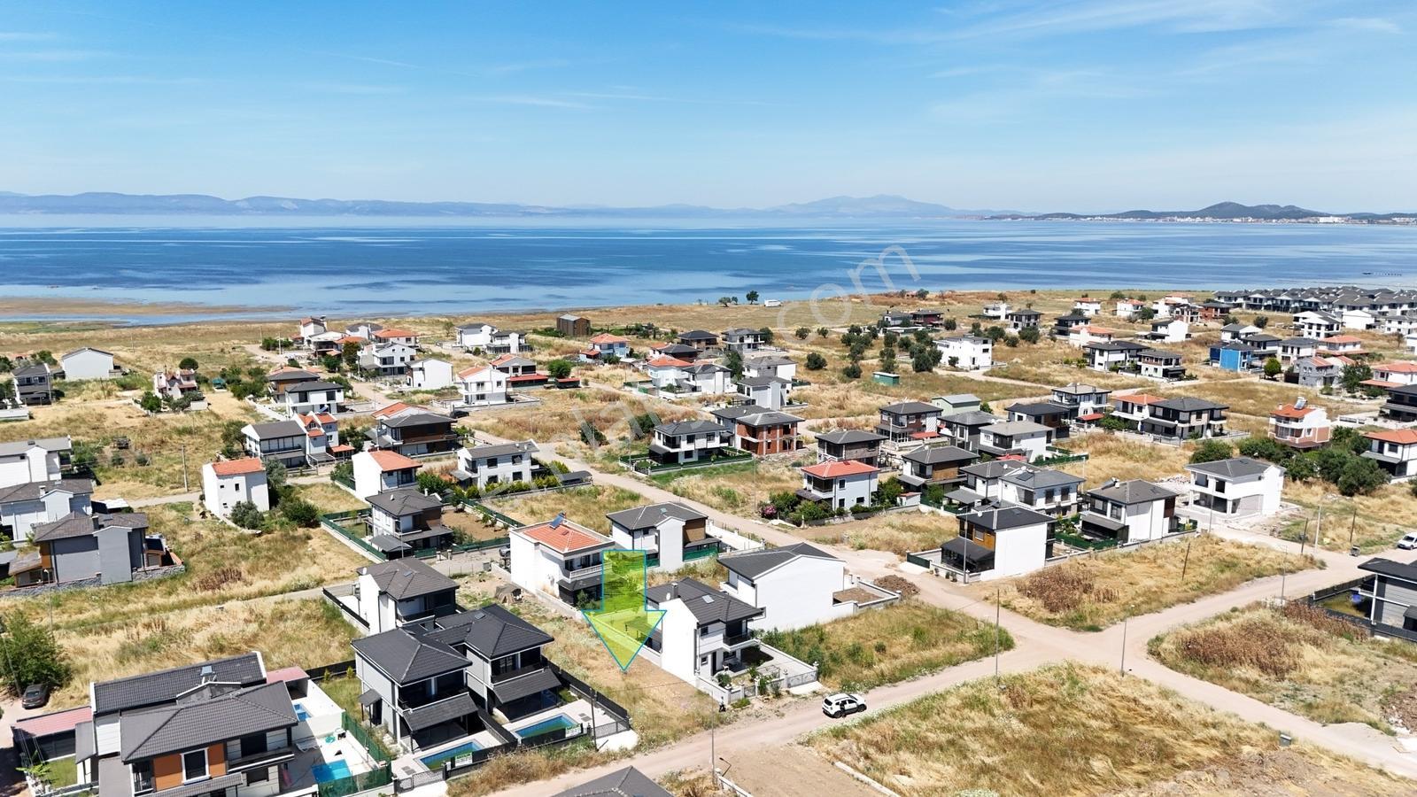 Altınova Sahilde Müstakil Satılık Villa Arsası - Görsel 7