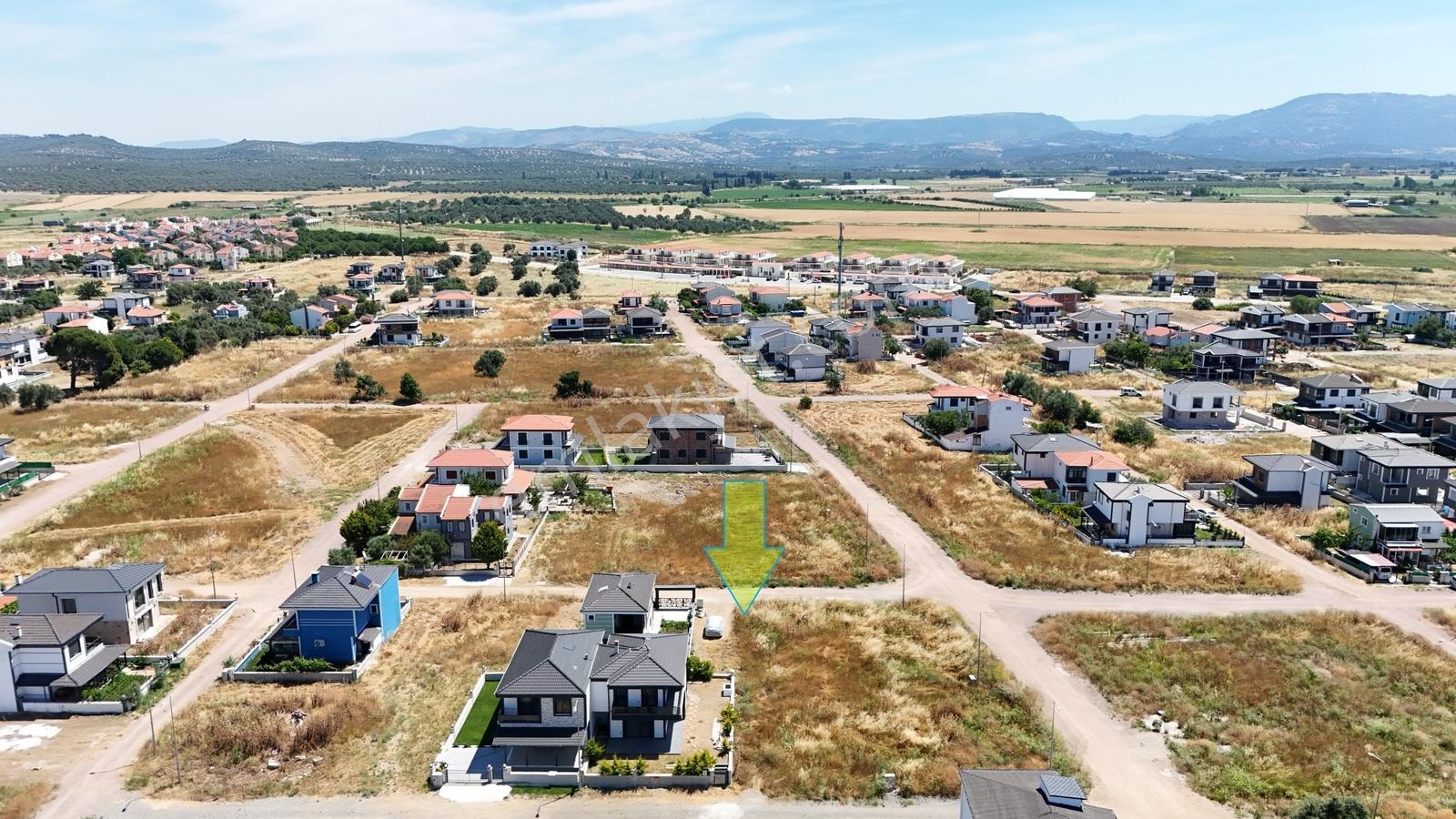 Altınova Sahilde Teknik Elemanlarda Satılık Arsa - Görsel 2